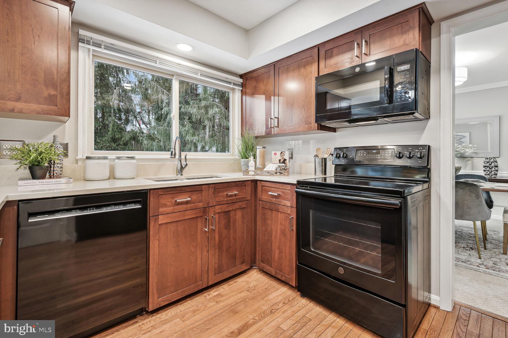 POTOMAC CHASE - Residential