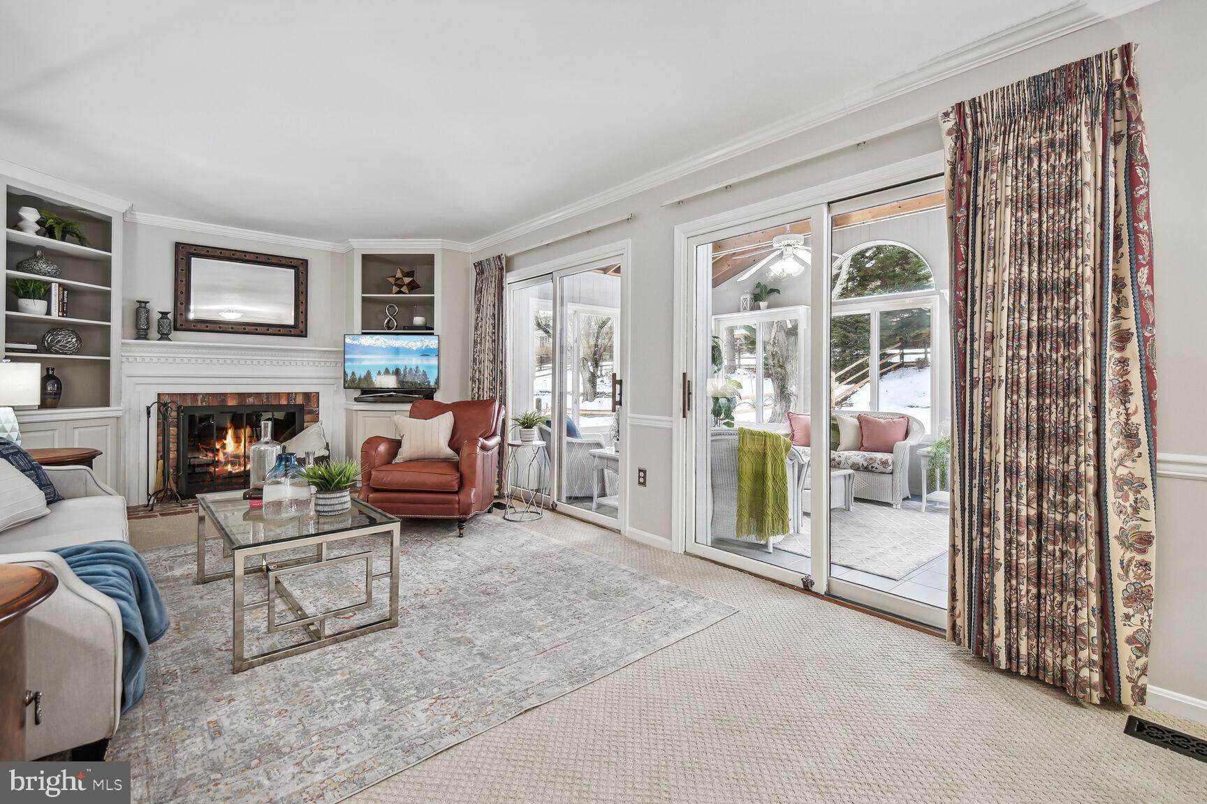 POTOMAC CHASE - Residential