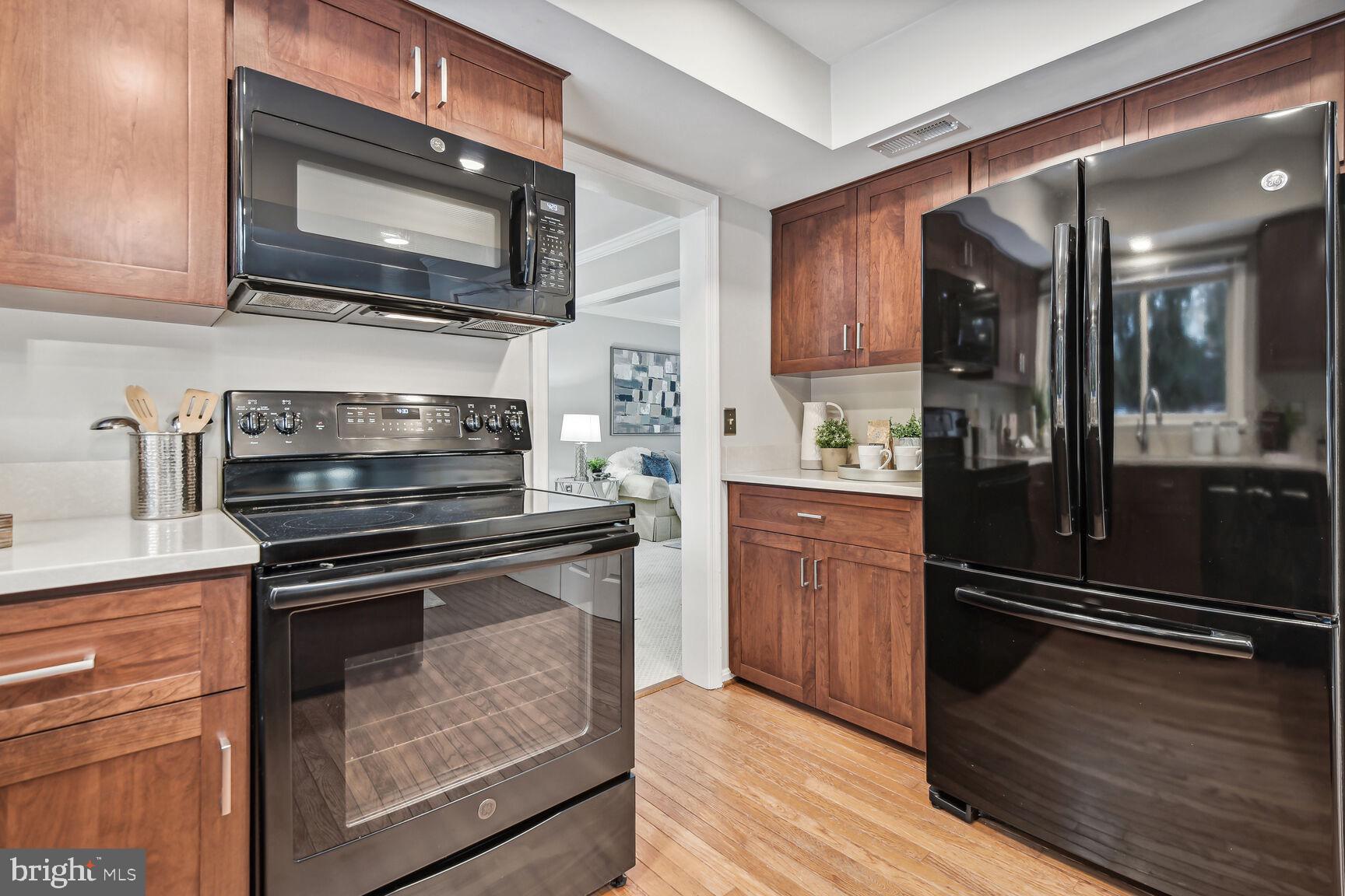 POTOMAC CHASE - Residential