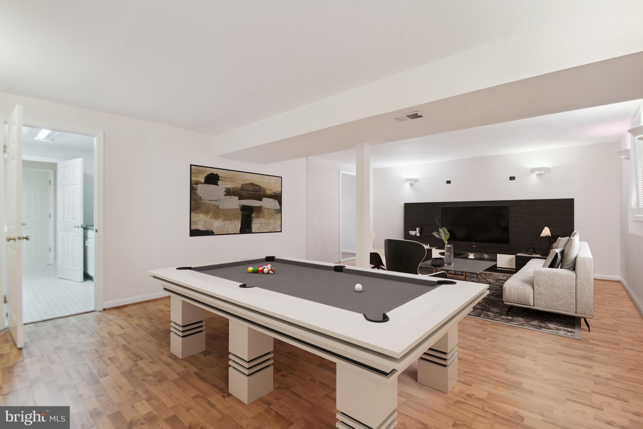 POLO FIELDS - Residential