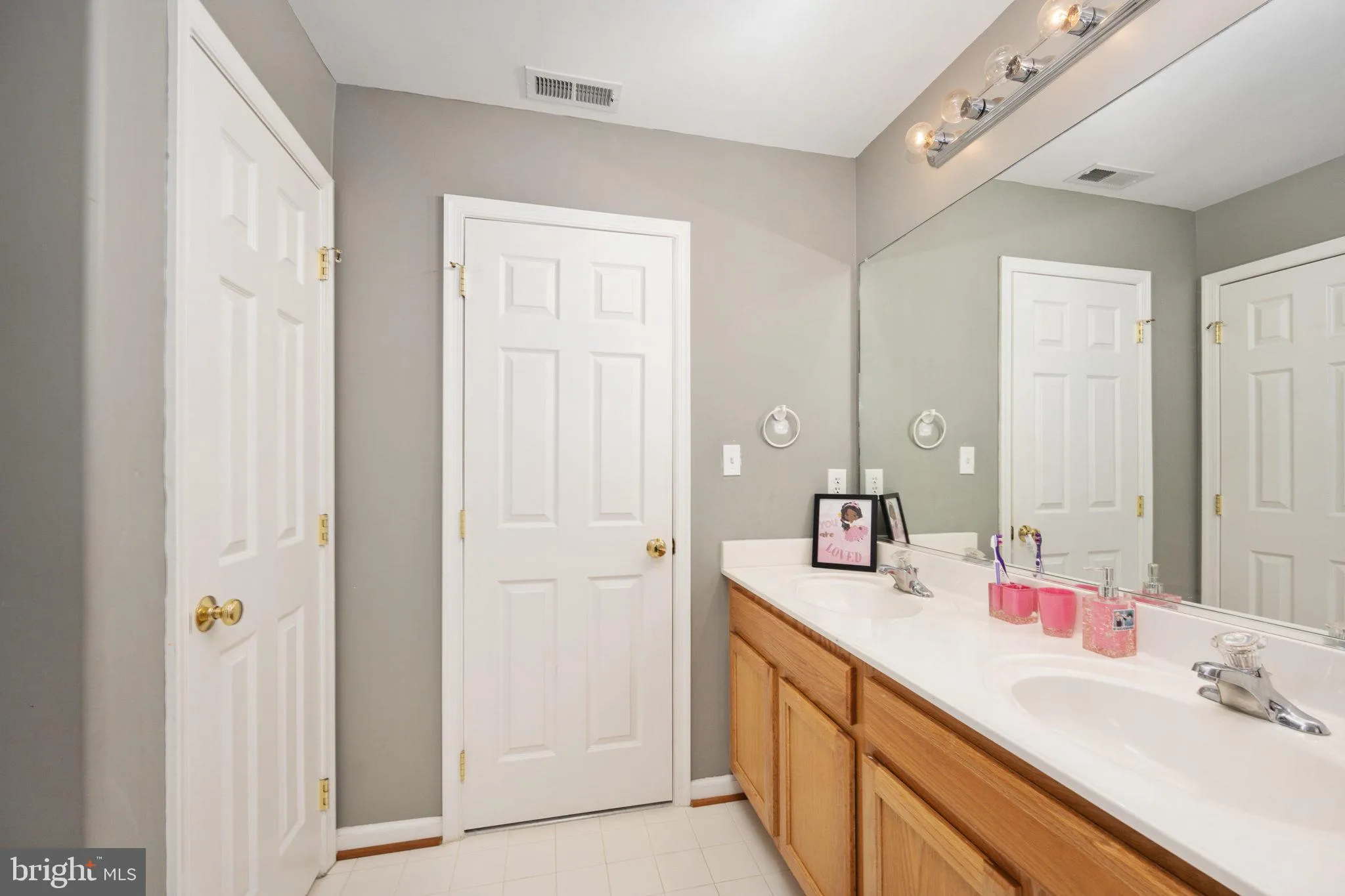 Stafford, Virginia 22554, United States, 6 Bedrooms Bedrooms, ,5 BathroomsBathrooms,Residential,Active,196361