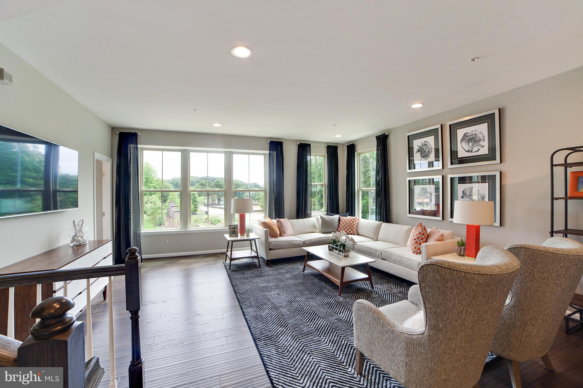 PONDVIEW - Residential