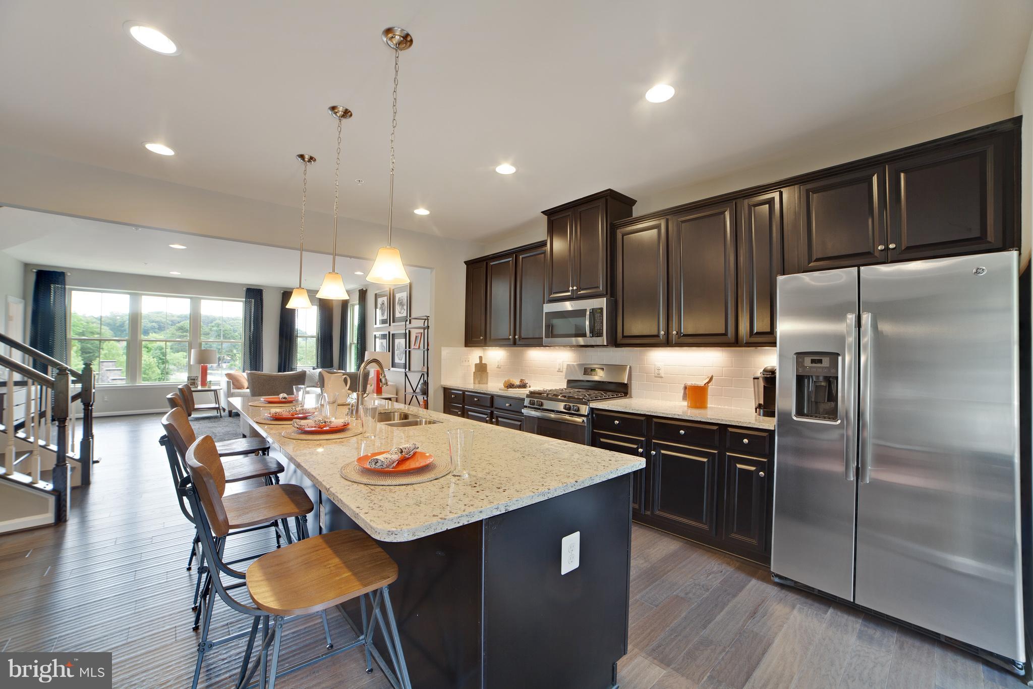 PONDVIEW - Residential