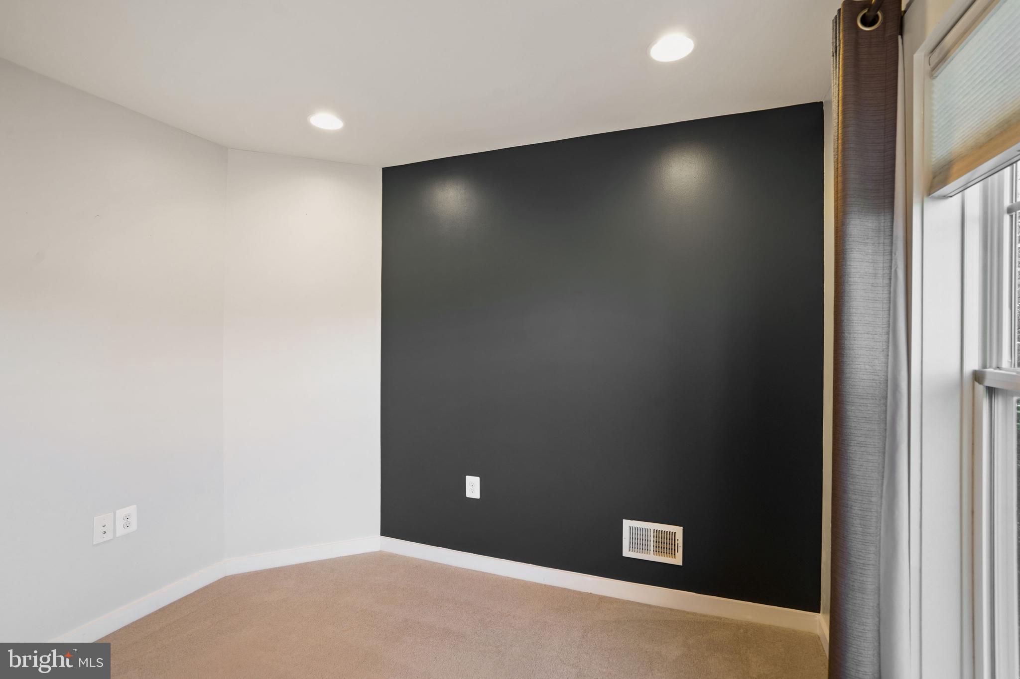 BRAMBLETON OVERLOOK - Residential Lease