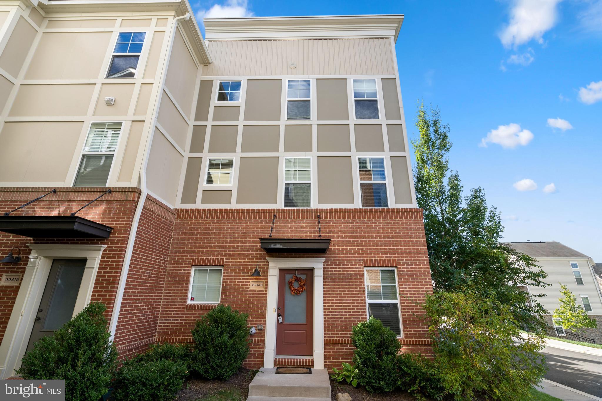 BRAMBLETON OVERLOOK - Residential Lease