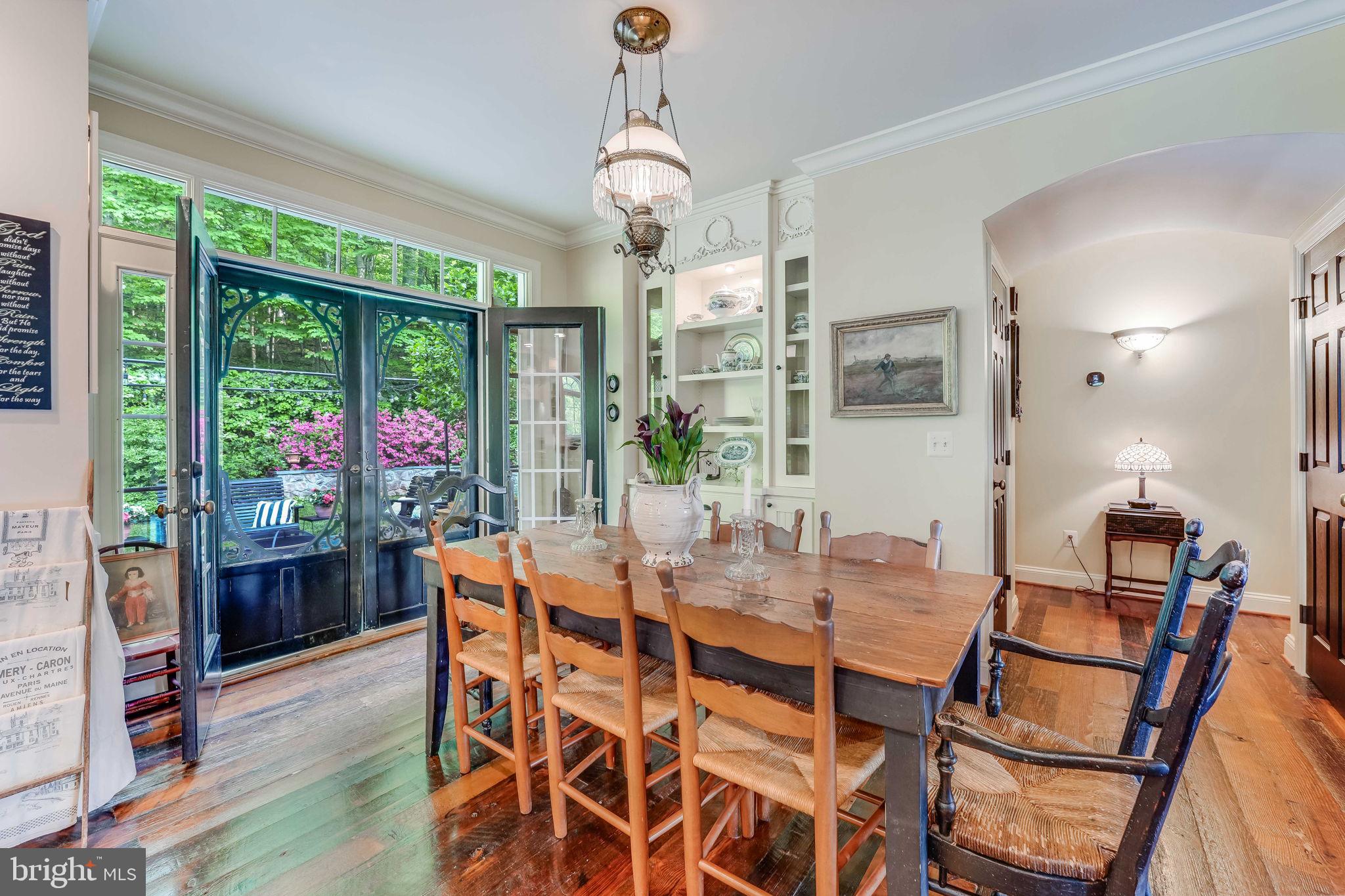 THE PLAINS - Residential