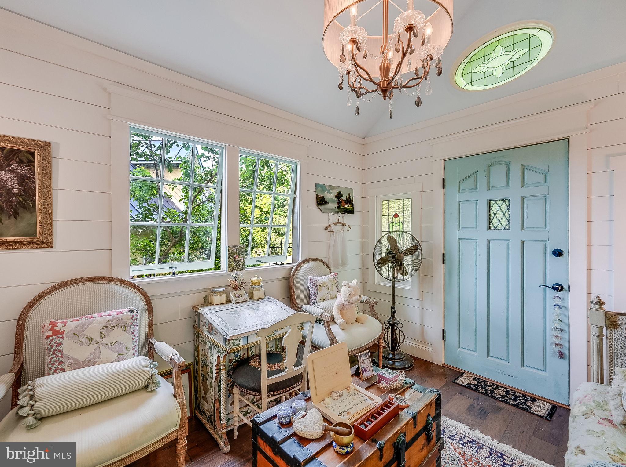 THE PLAINS - Residential