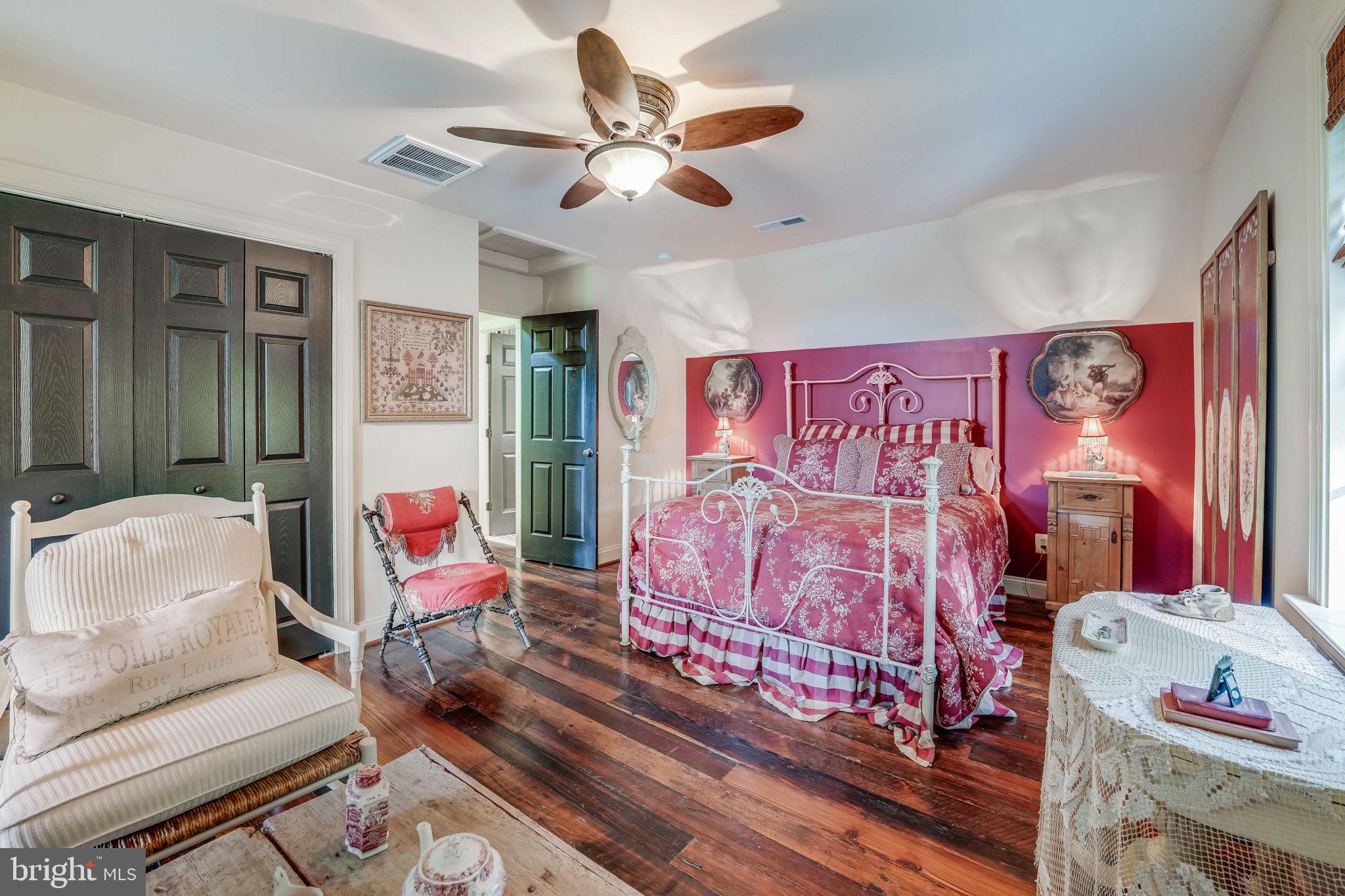 THE PLAINS - Residential