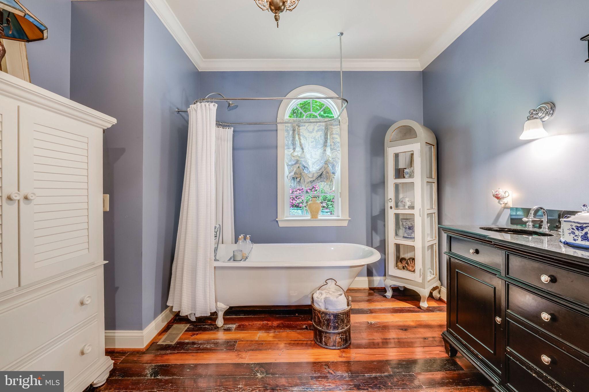 THE PLAINS - Residential