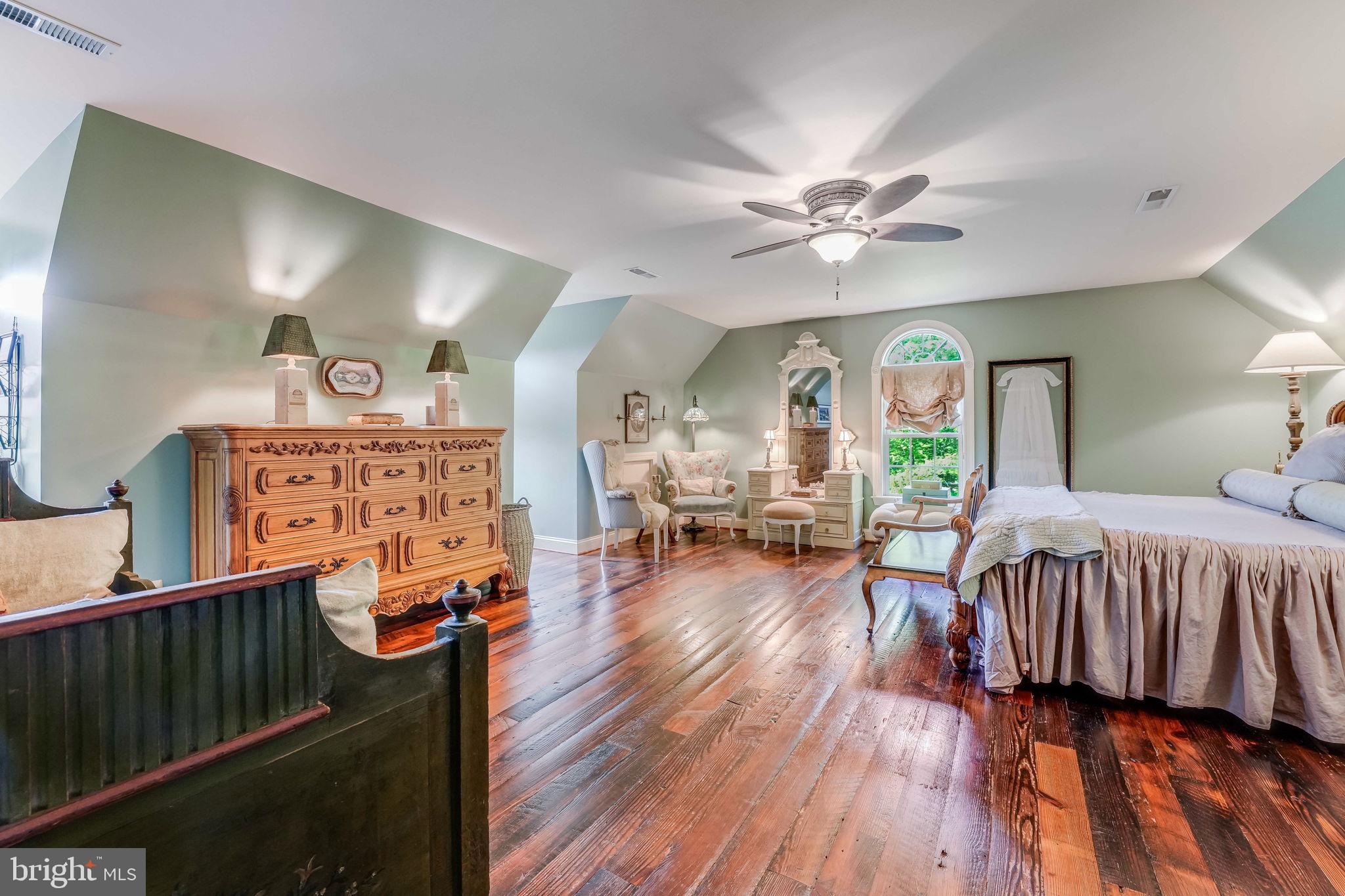 THE PLAINS - Residential