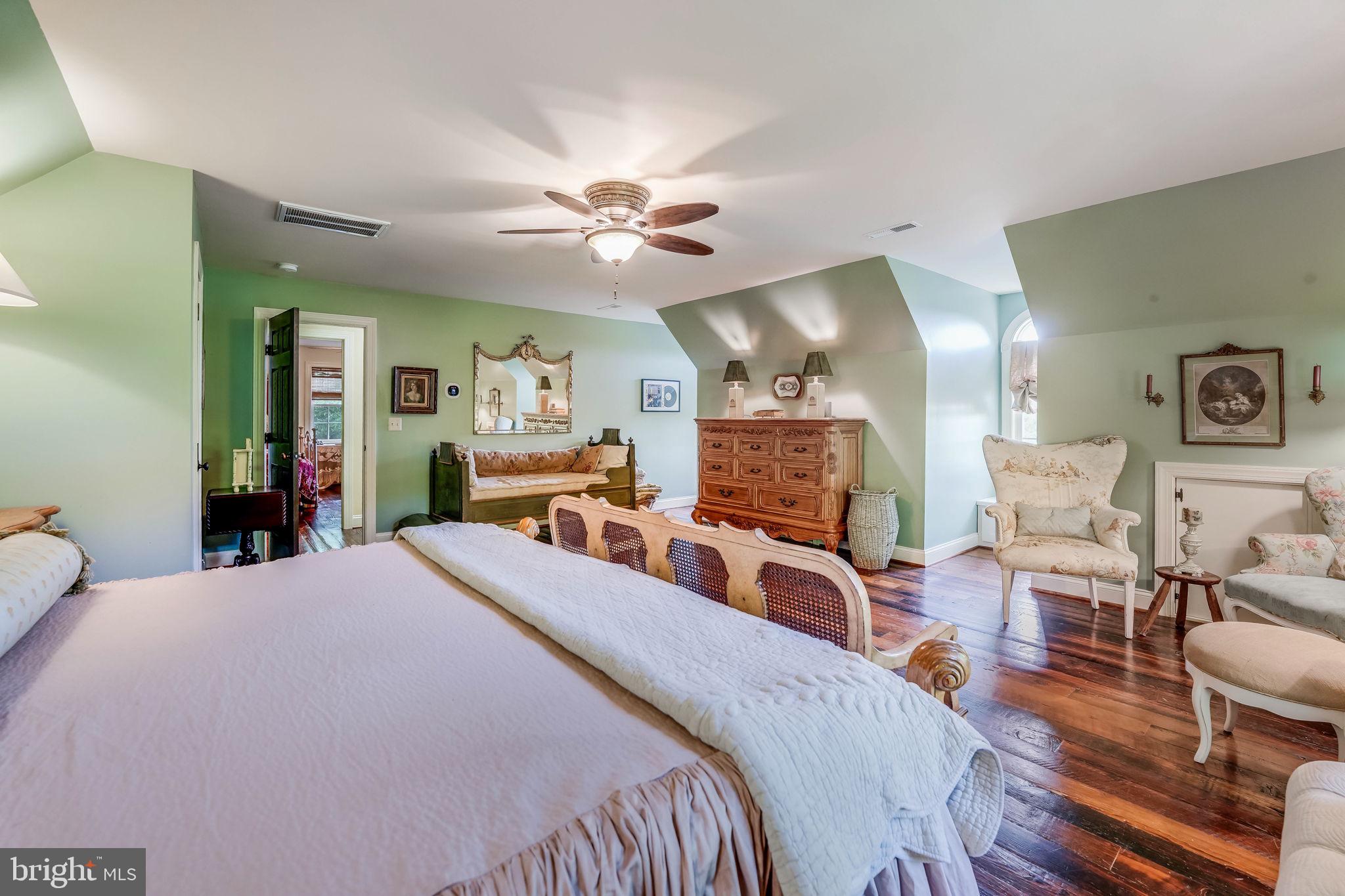 THE PLAINS - Residential