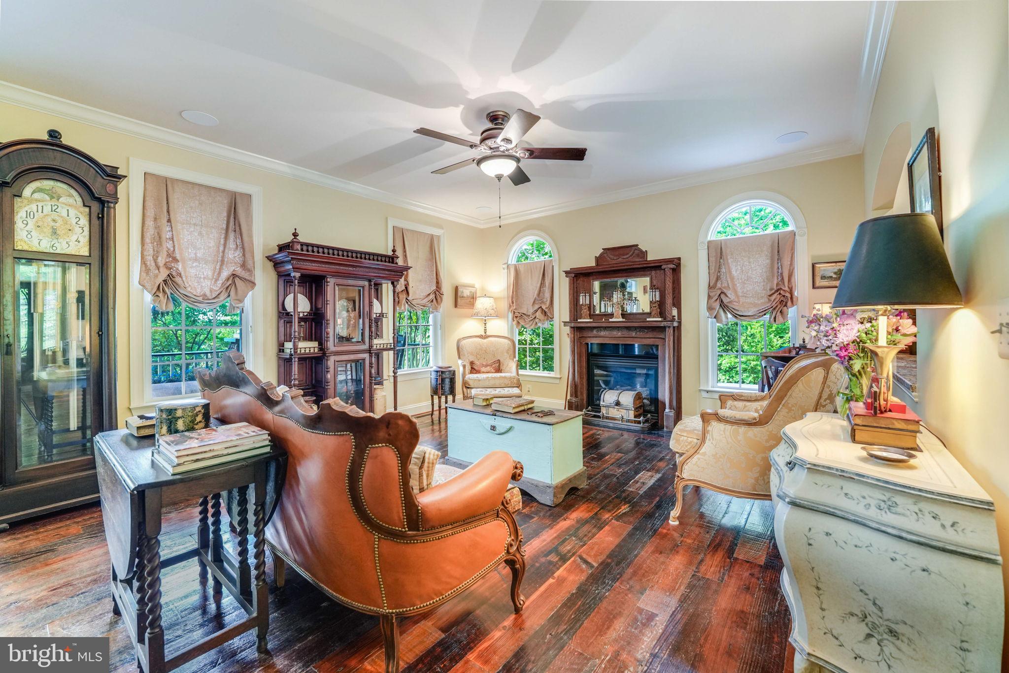 THE PLAINS - Residential