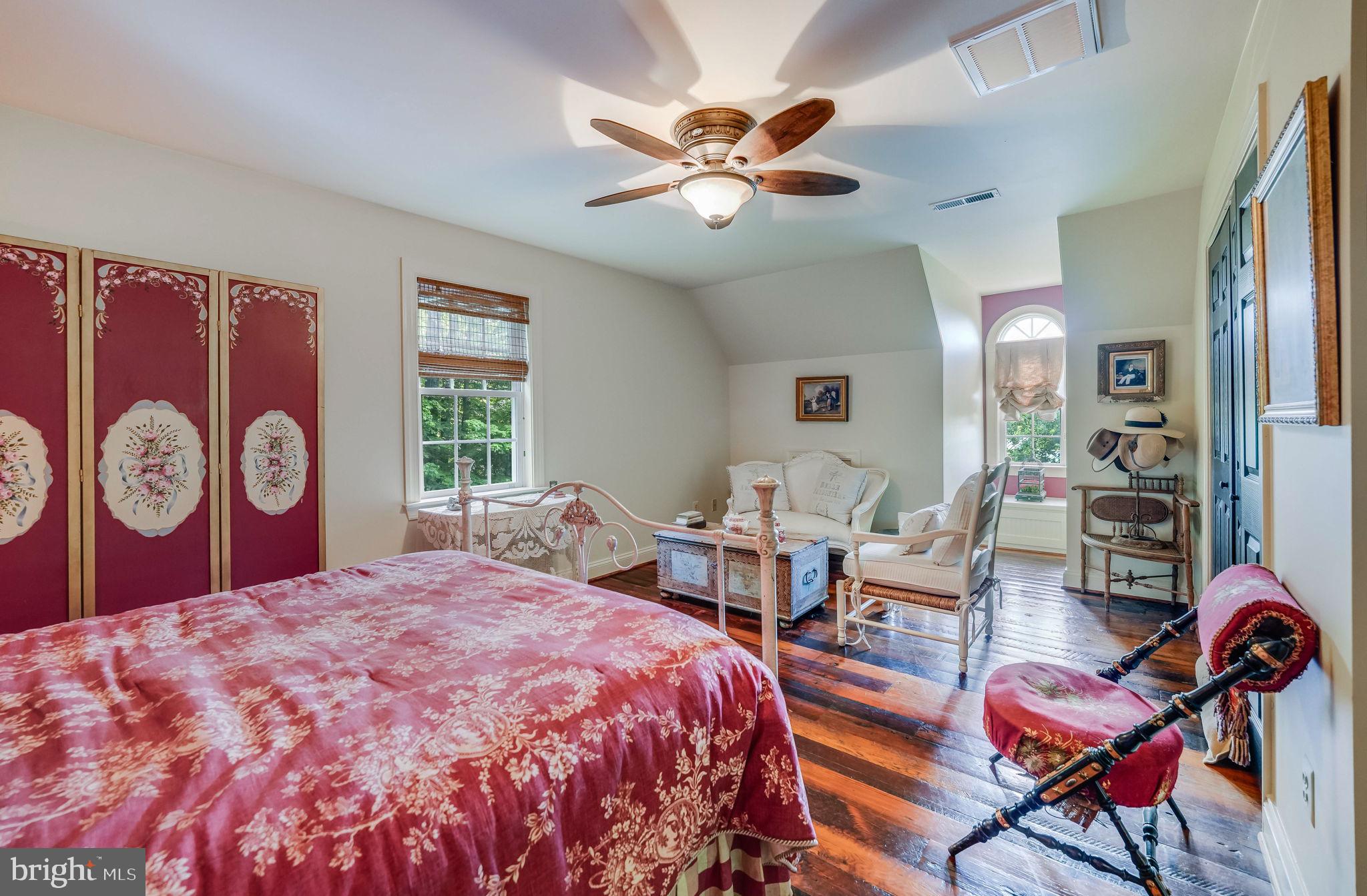 THE PLAINS - Residential