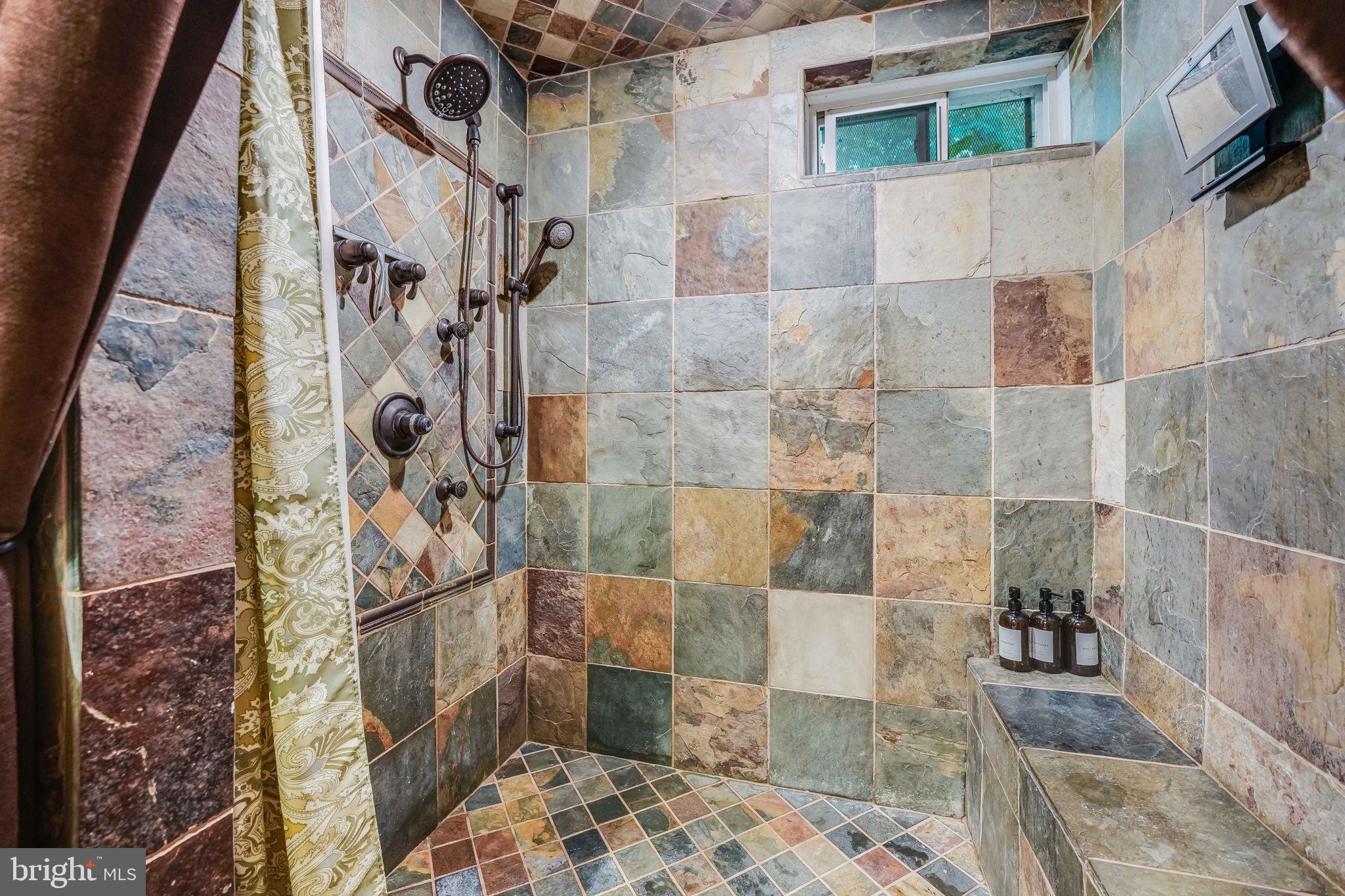 THE PLAINS - Residential