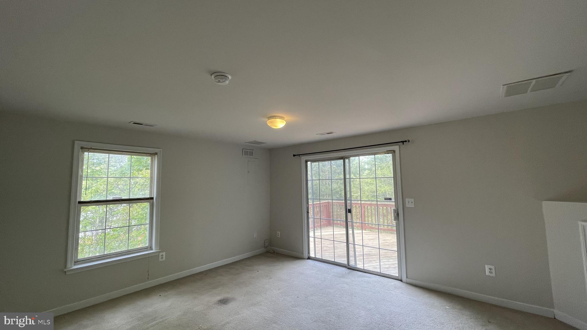 STONE RIVER - Residential Lease