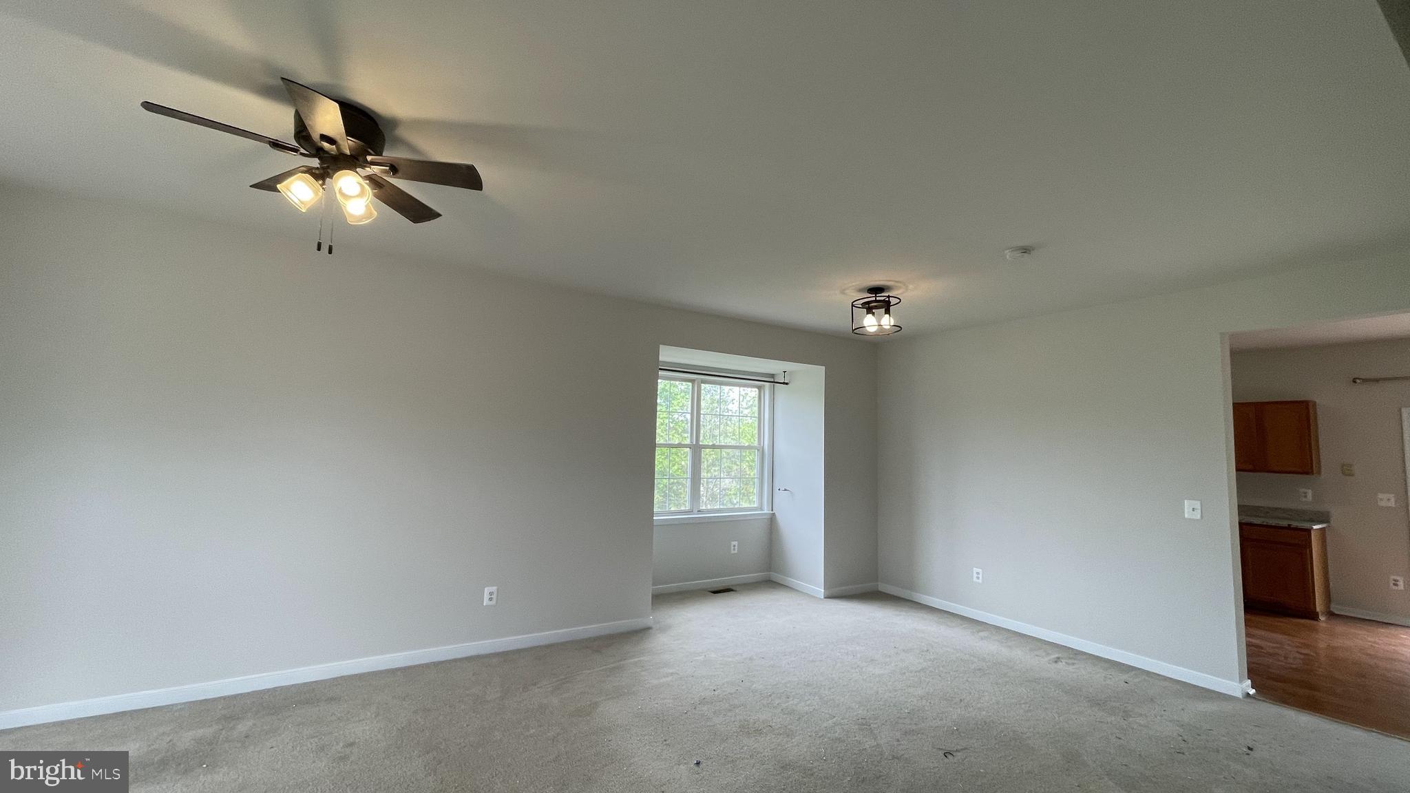 STONE RIVER - Residential Lease