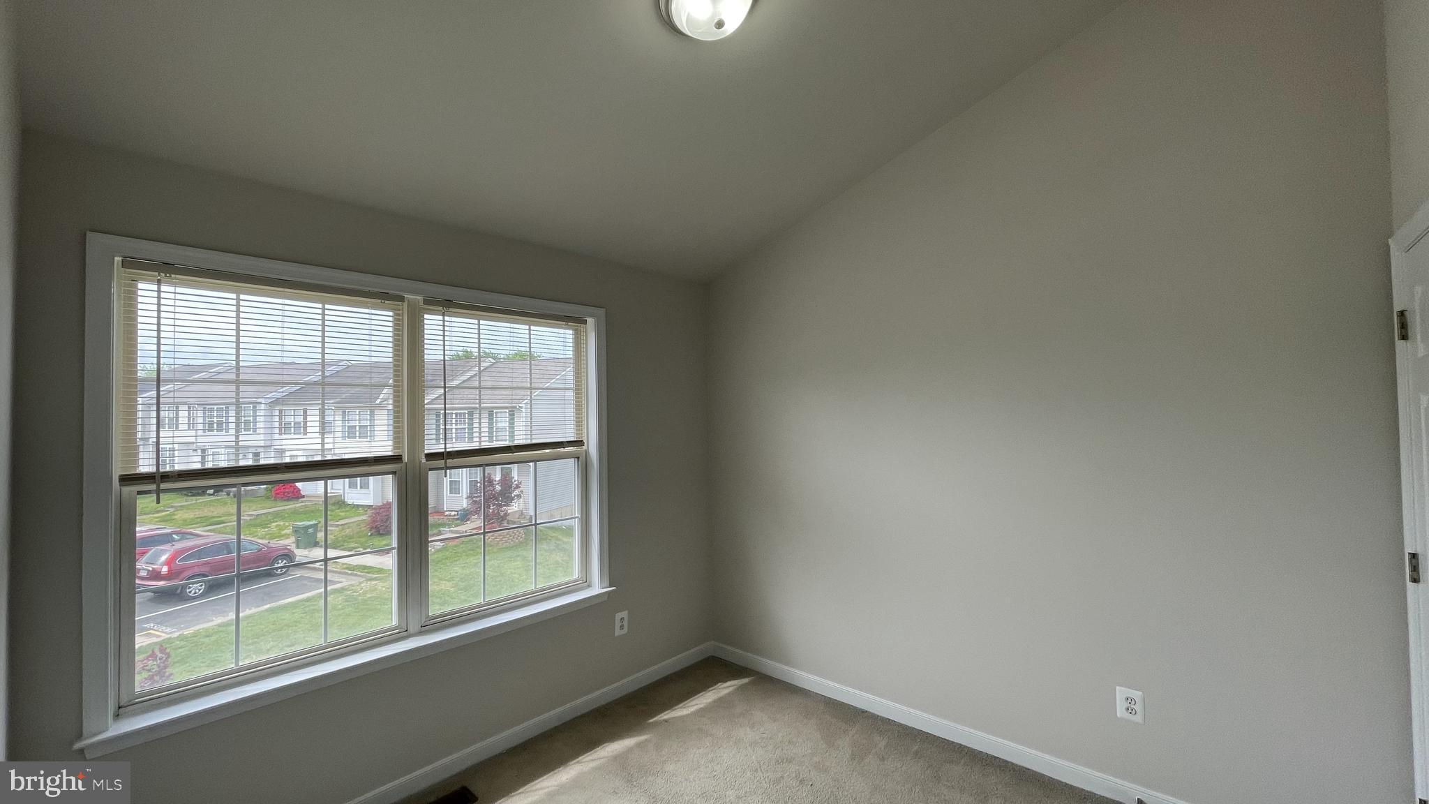 STONE RIVER - Residential Lease