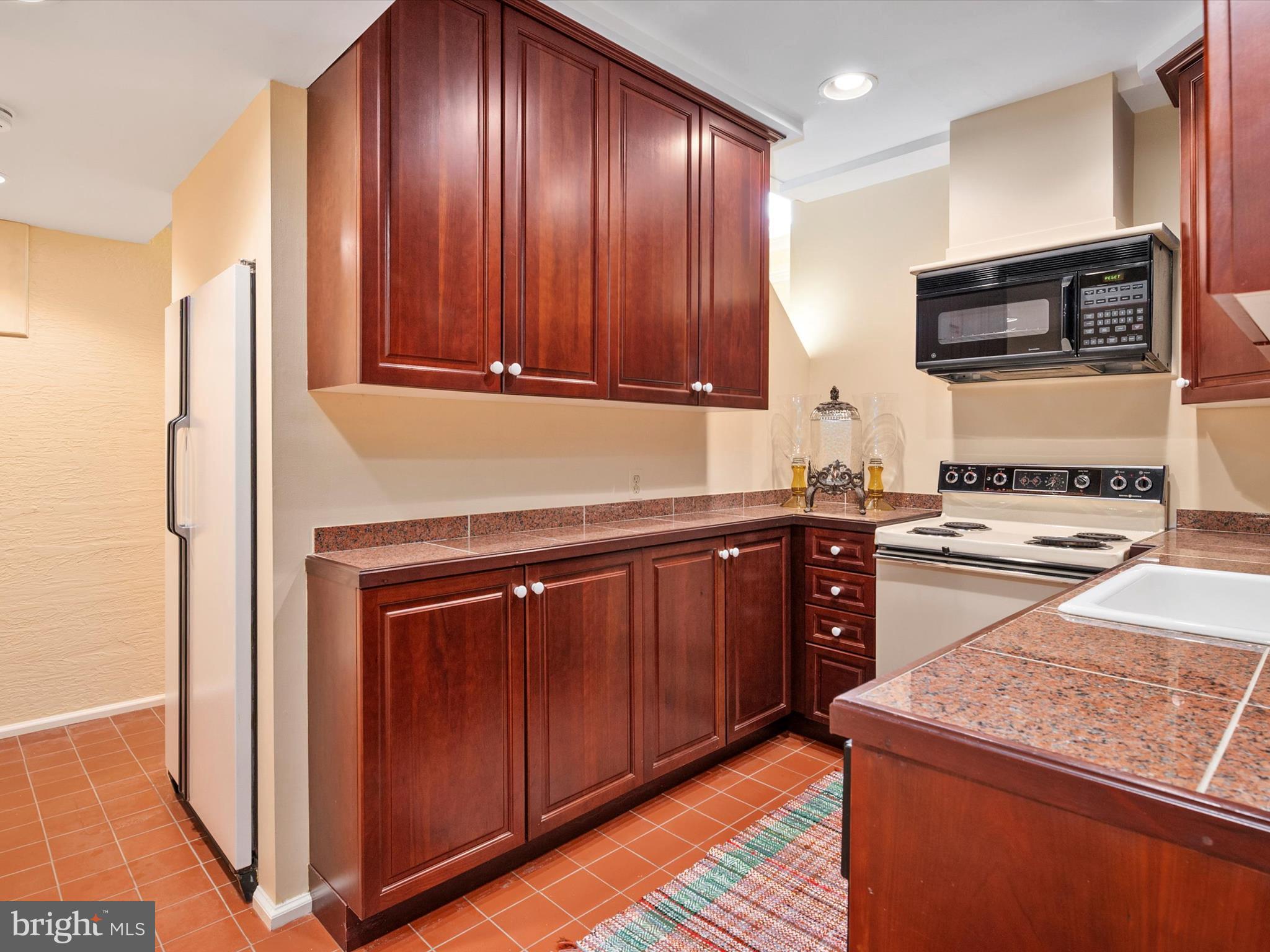 LAURELFORD - Residential