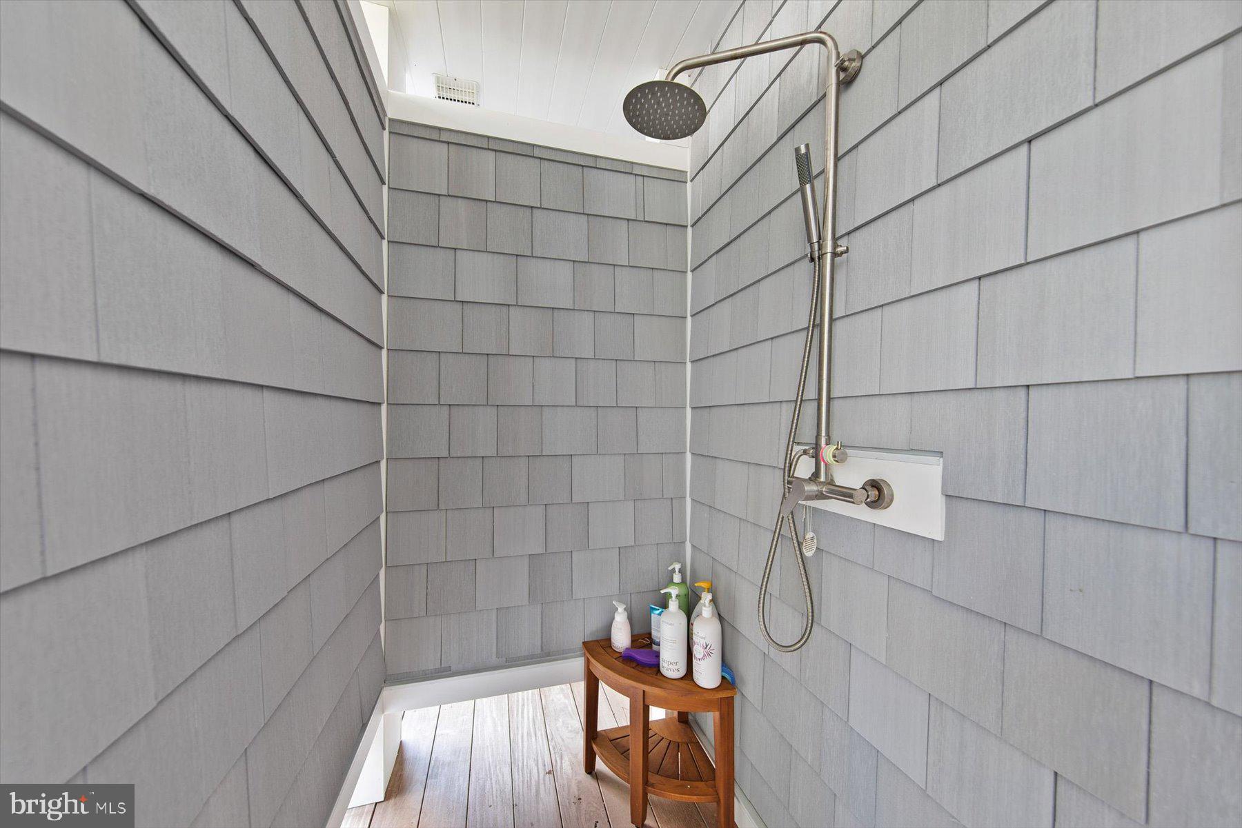 SUSSEX SHORES - Residential