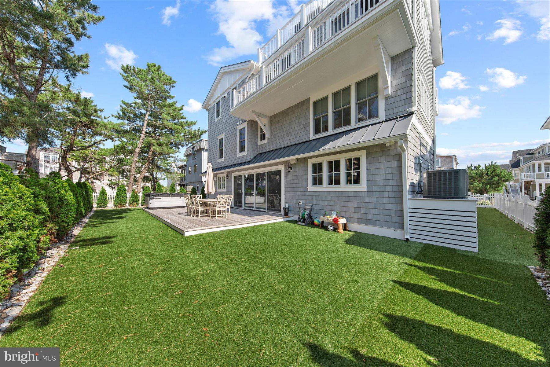 SUSSEX SHORES - Residential