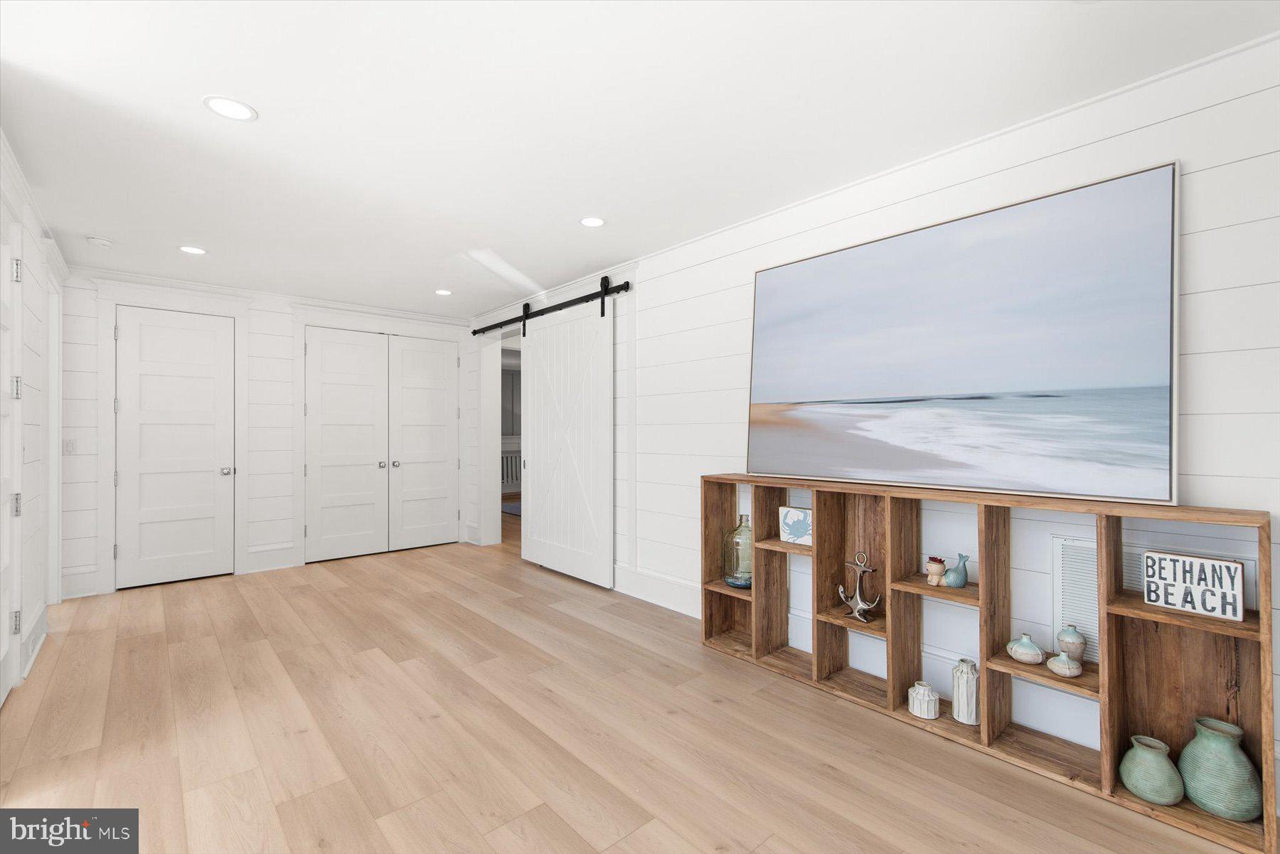 SUSSEX SHORES - Residential