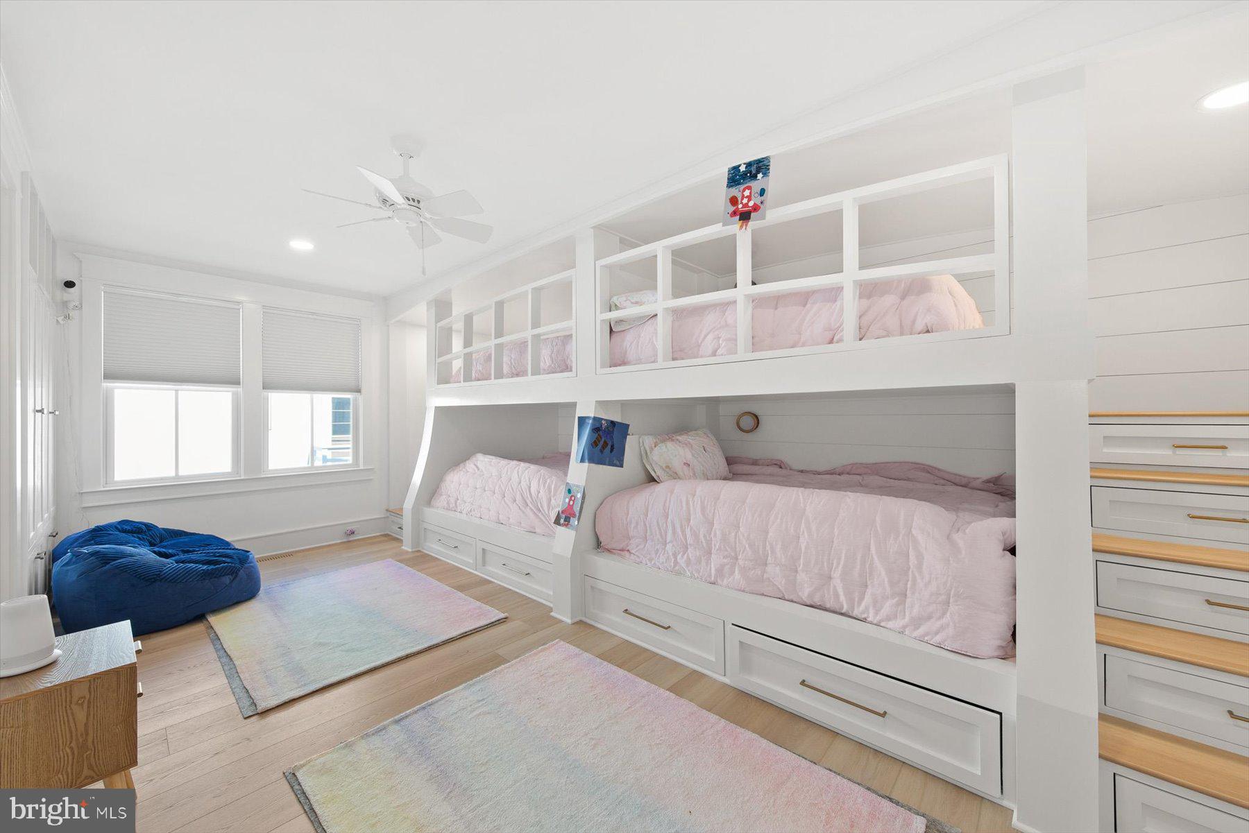 SUSSEX SHORES - Residential