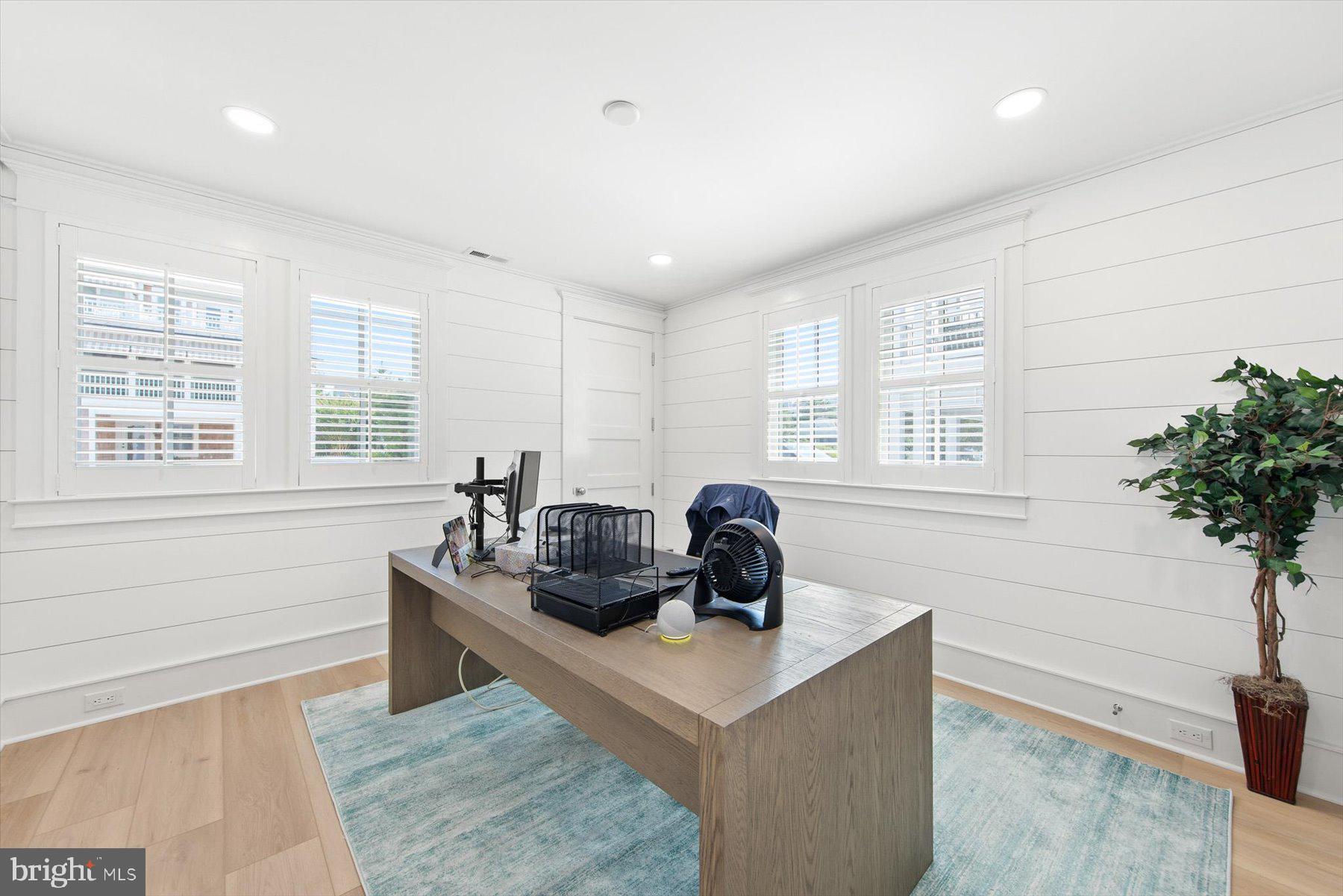 SUSSEX SHORES - Residential