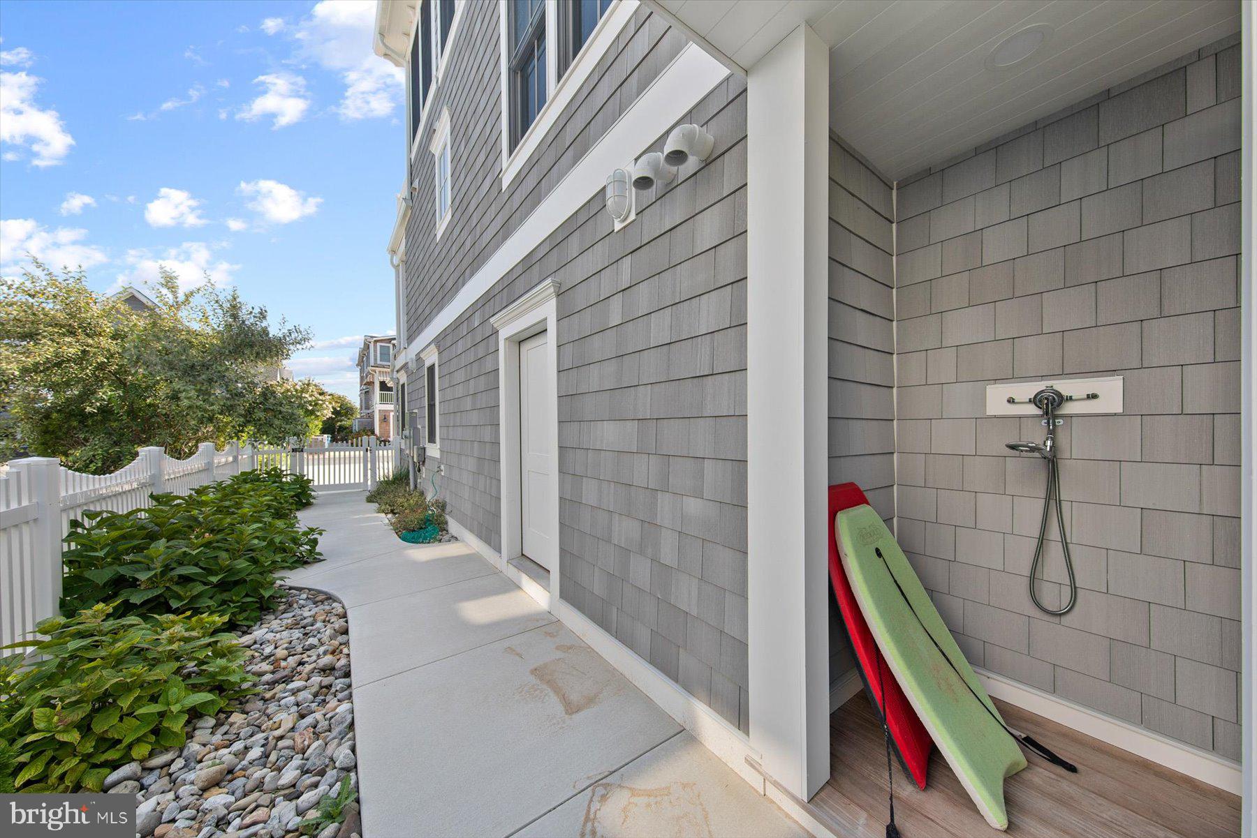 SUSSEX SHORES - Residential