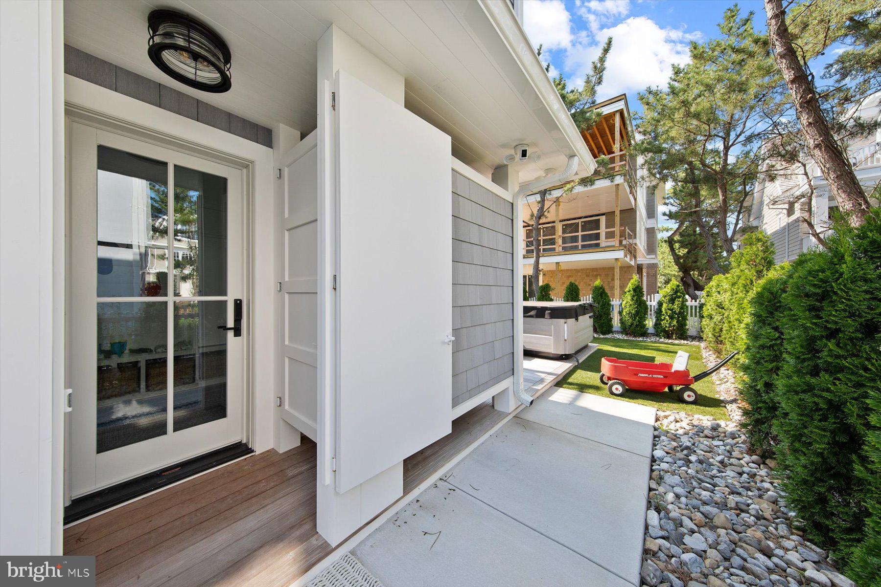 SUSSEX SHORES - Residential