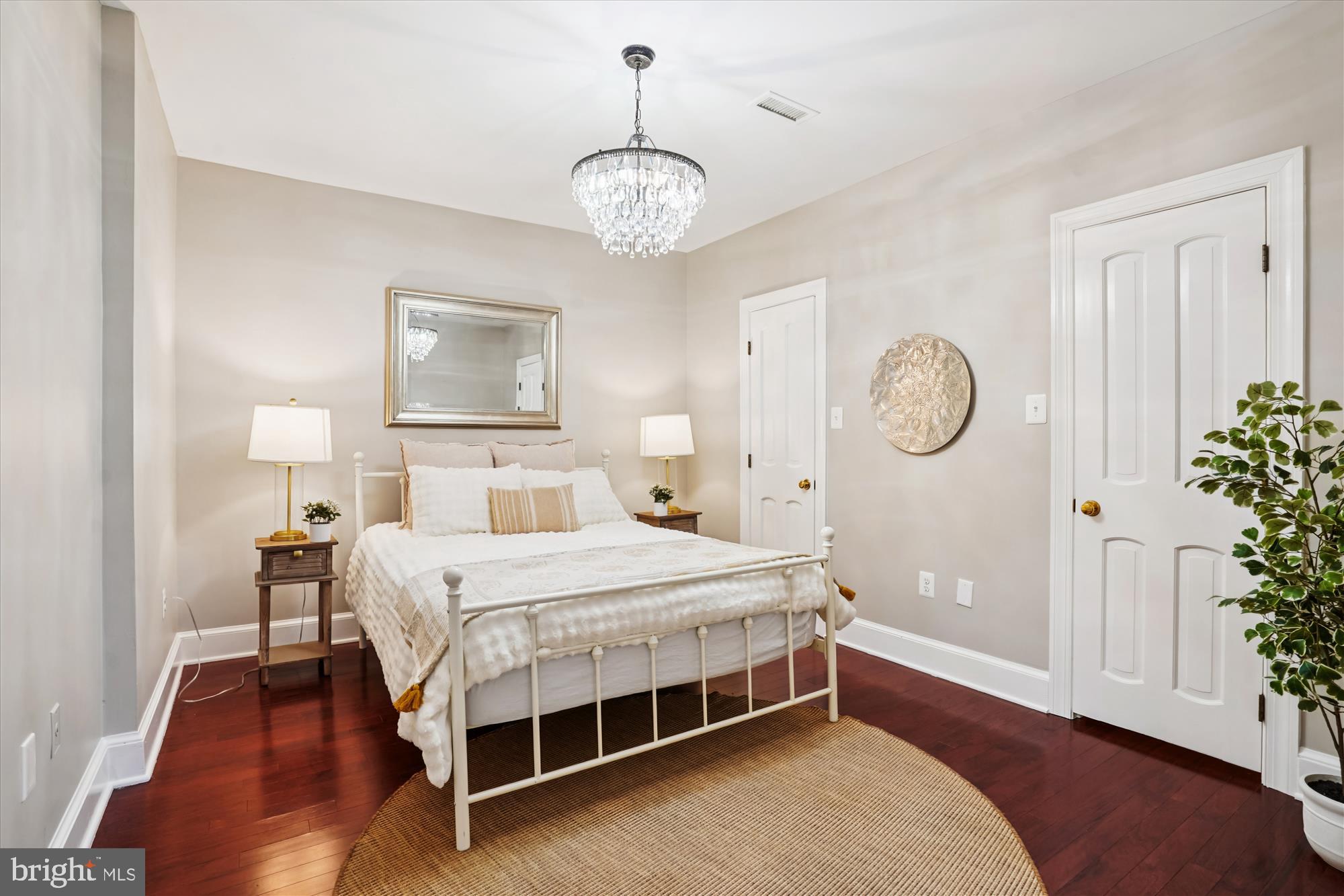 GLENCAIRN - Residential