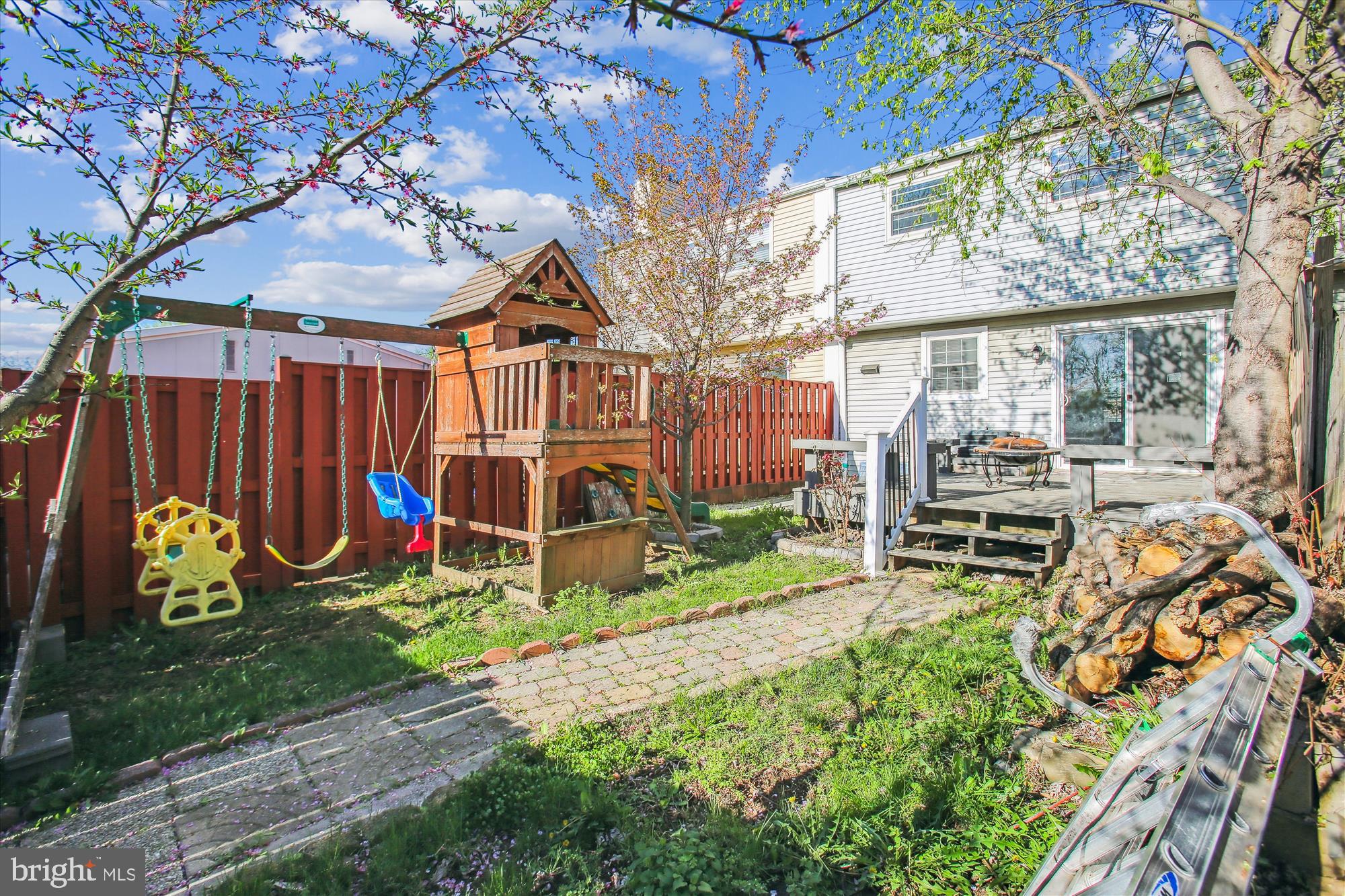 AMBER MEADOWS - Residential