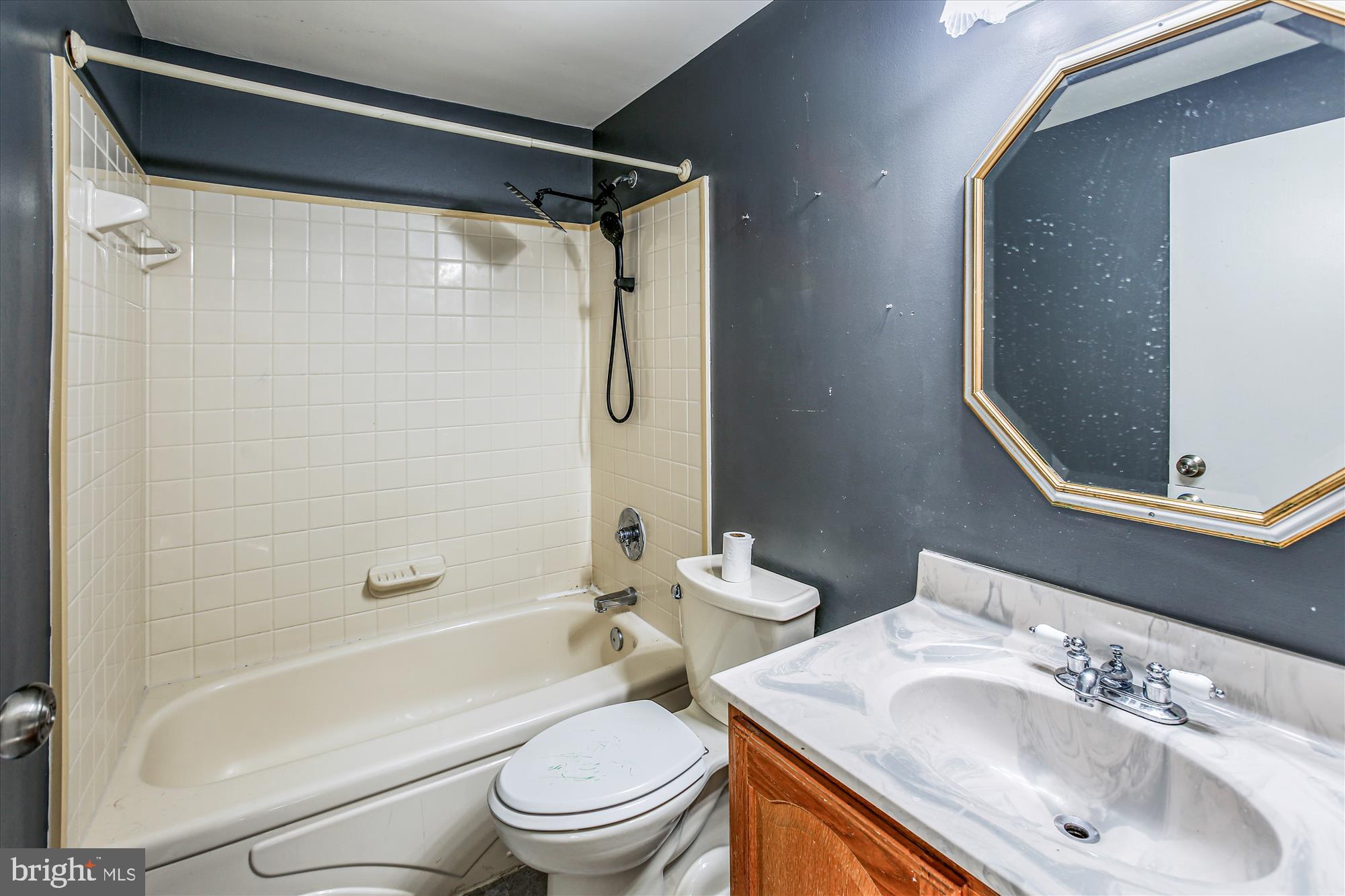 AMBER MEADOWS - Residential