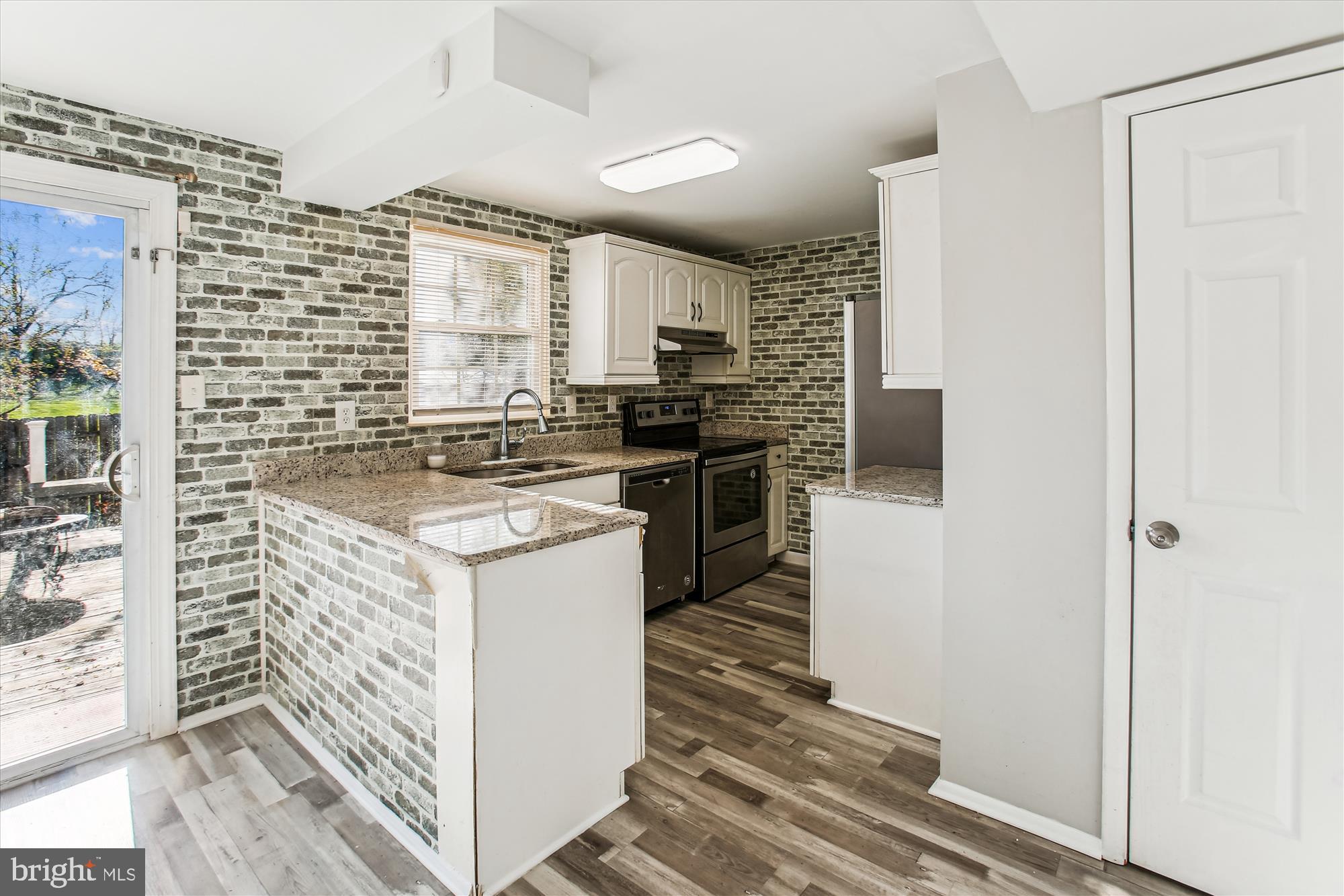 AMBER MEADOWS - Residential