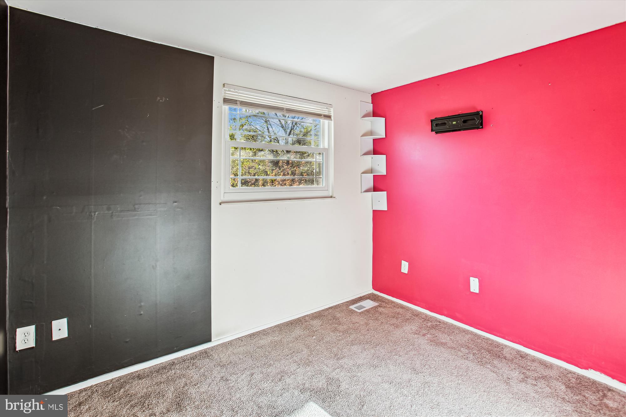 AMBER MEADOWS - Residential