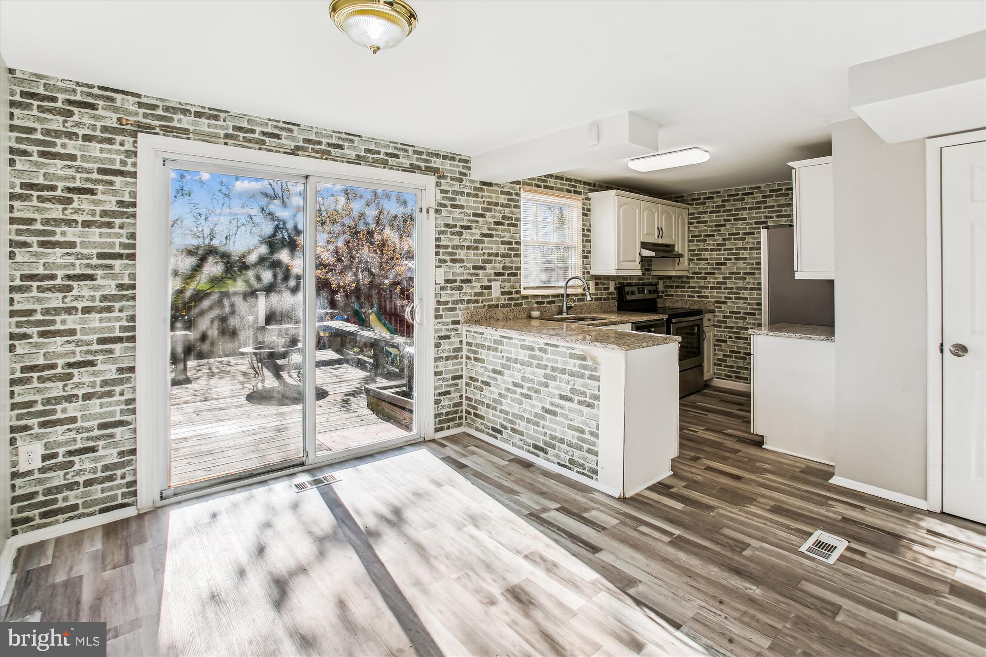 AMBER MEADOWS - Residential