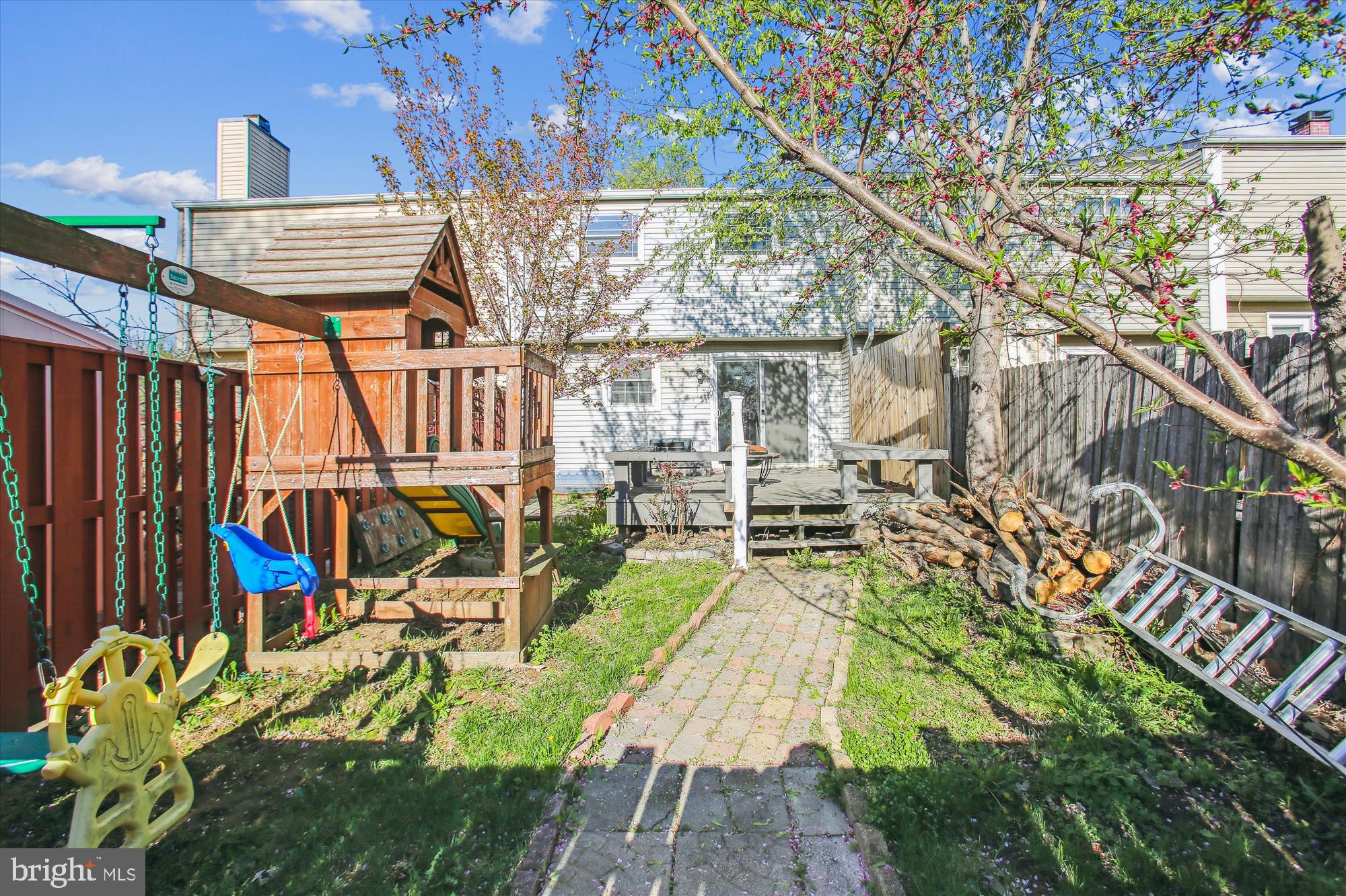 AMBER MEADOWS - Residential