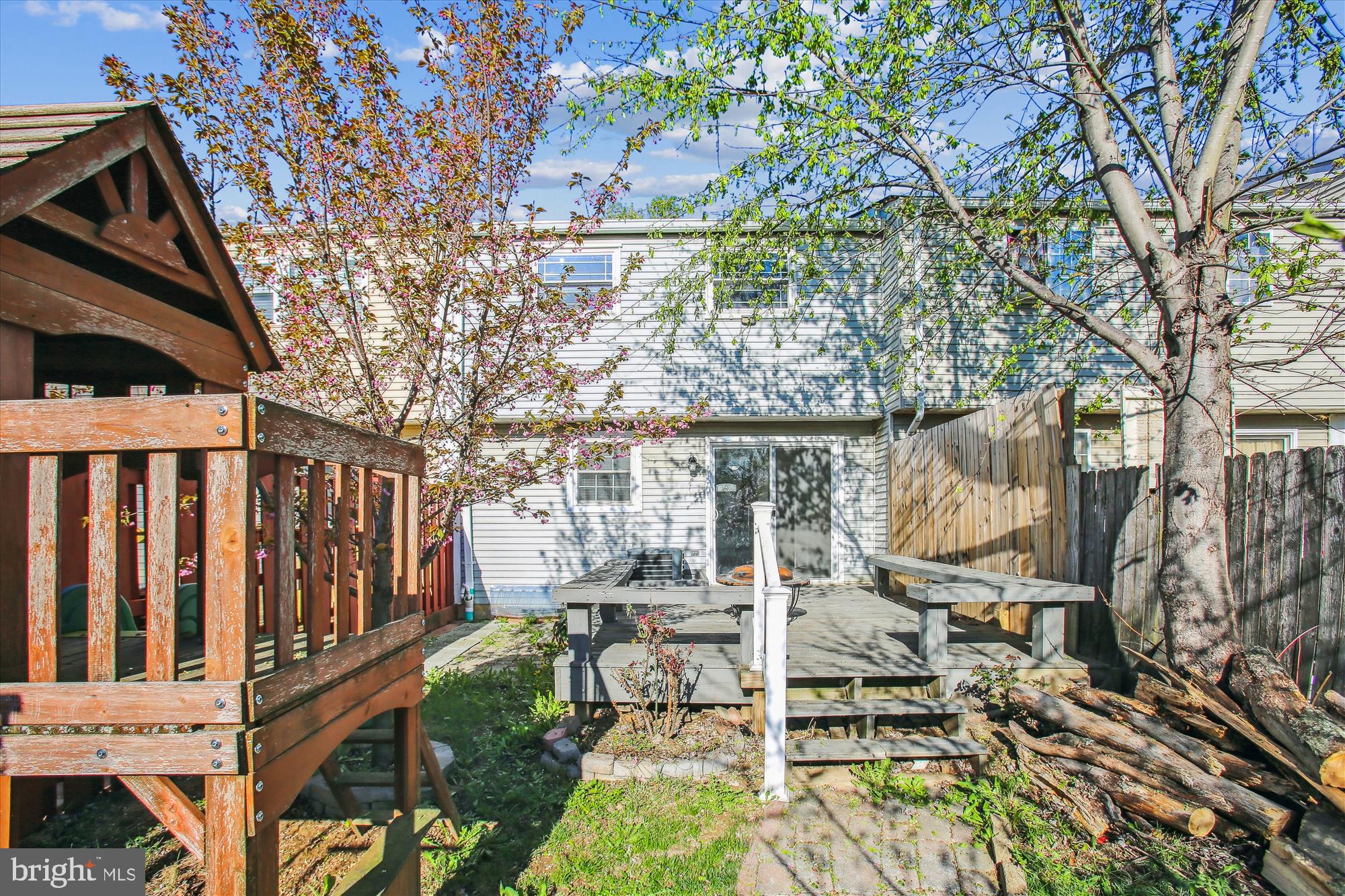 AMBER MEADOWS - Residential