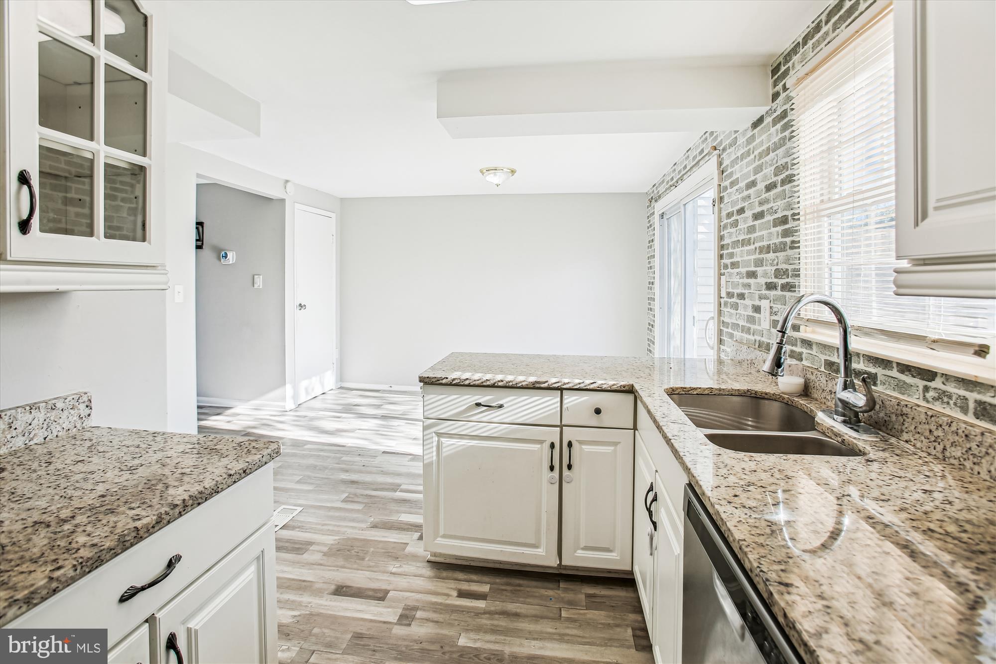 AMBER MEADOWS - Residential