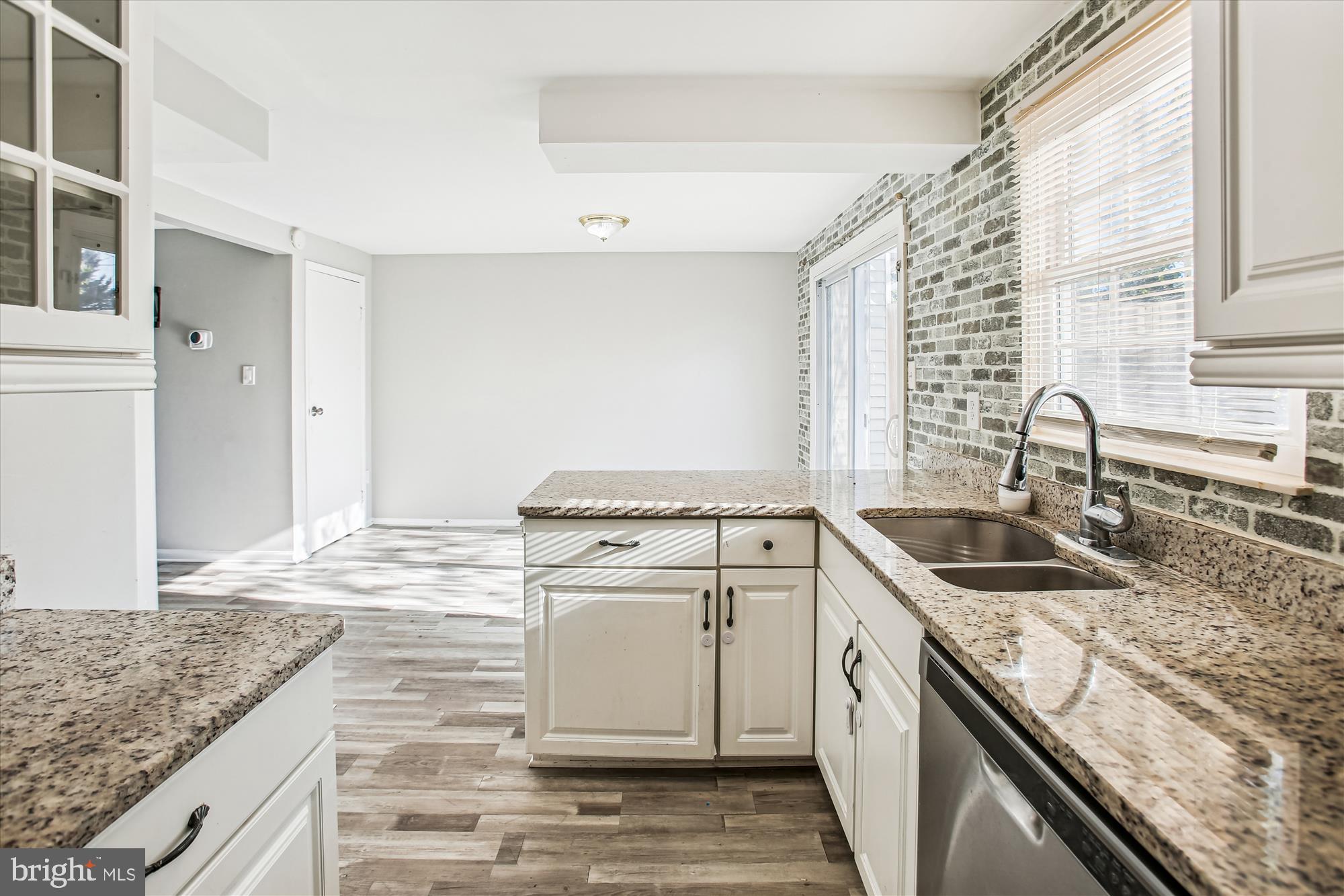 AMBER MEADOWS - Residential