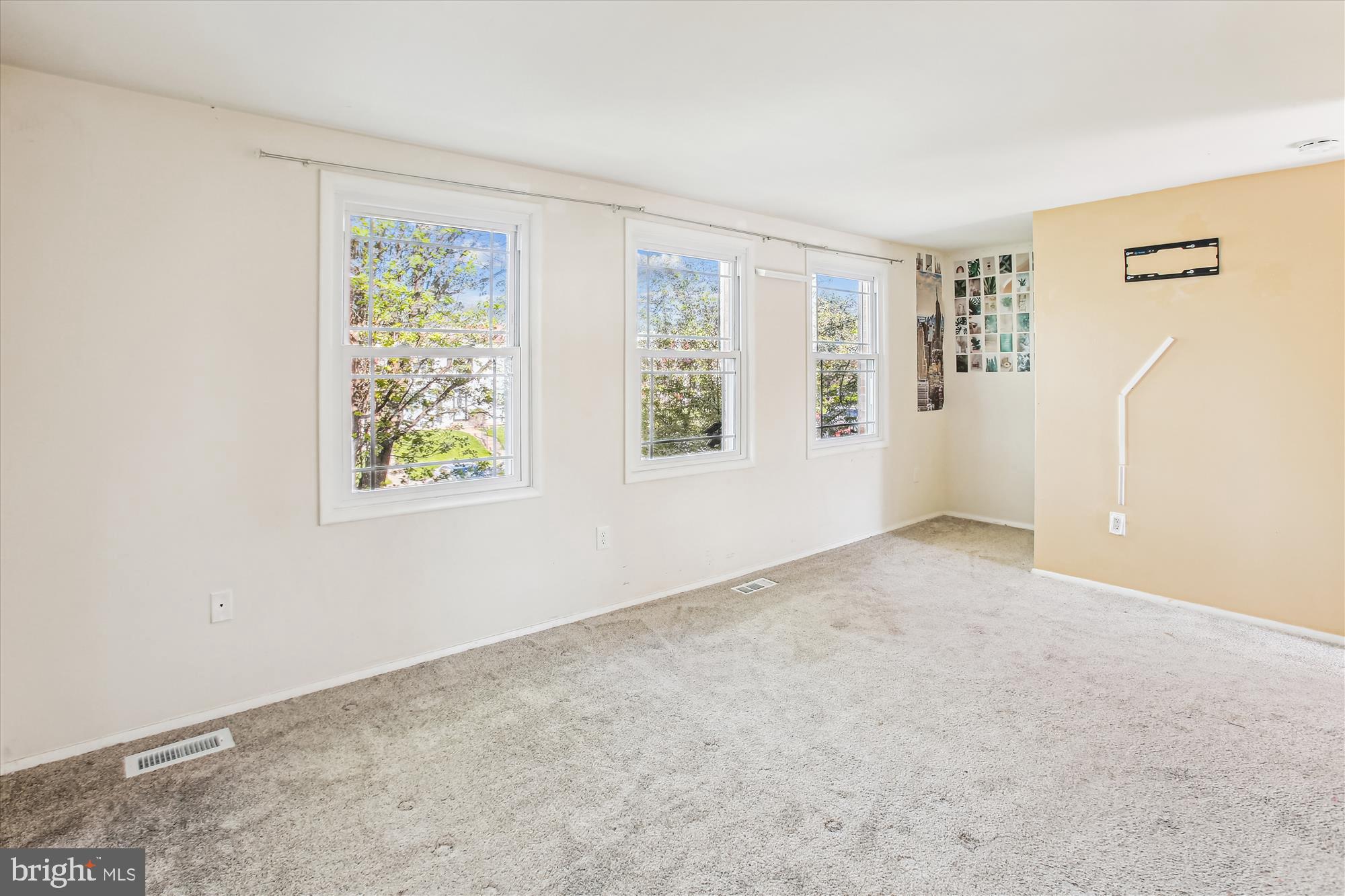 AMBER MEADOWS - Residential