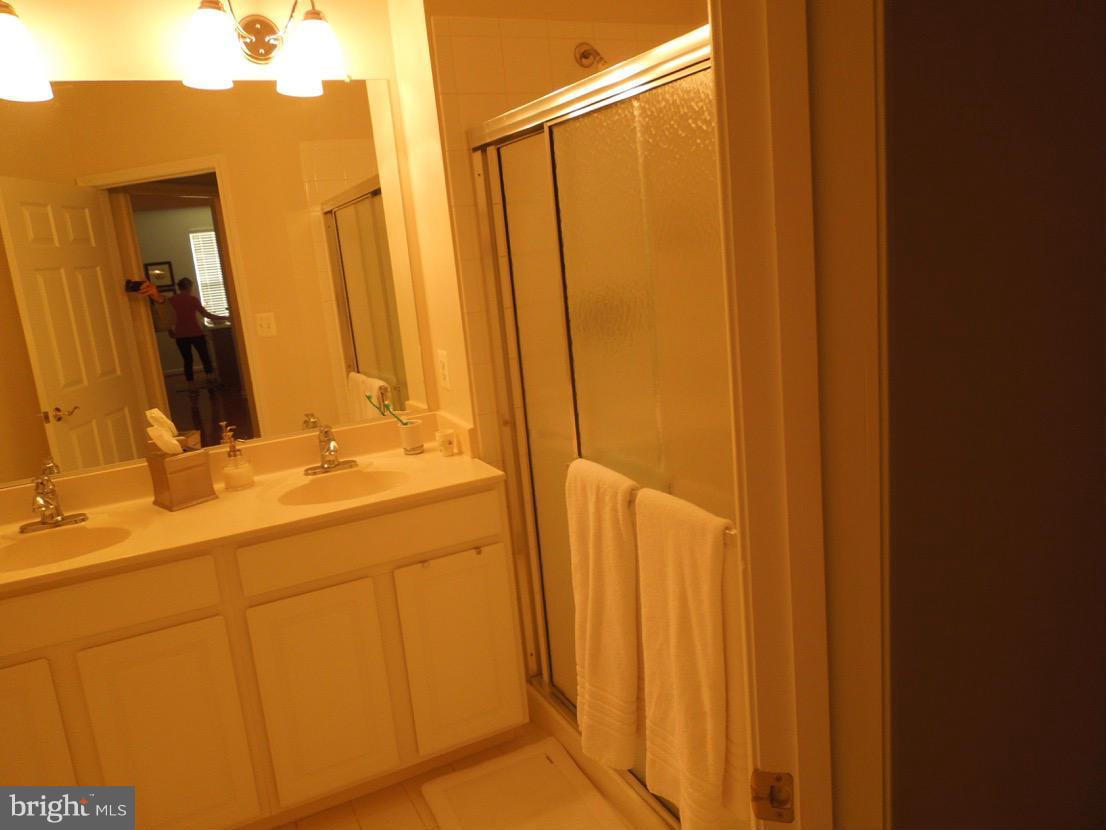 LAKELAND RIDGE - Residential Lease