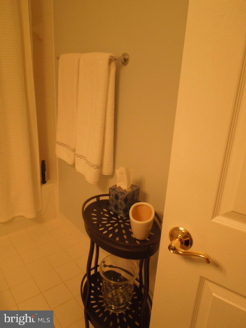 LAKELAND RIDGE - Residential Lease