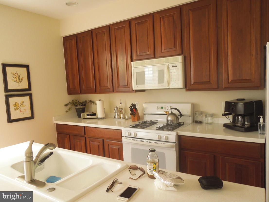 LAKELAND RIDGE - Residential Lease