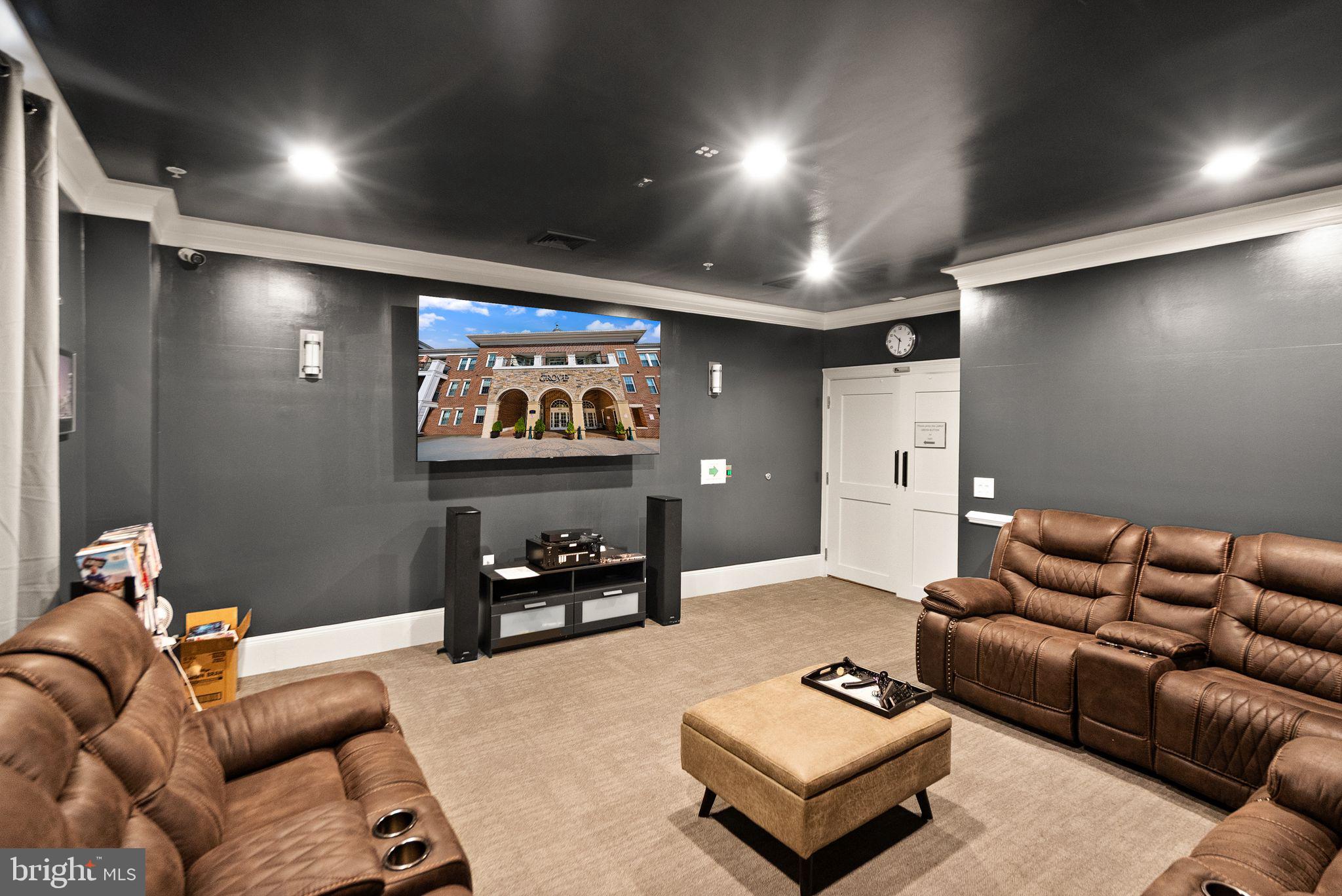 GROVE AT ARLINGTON - Residential