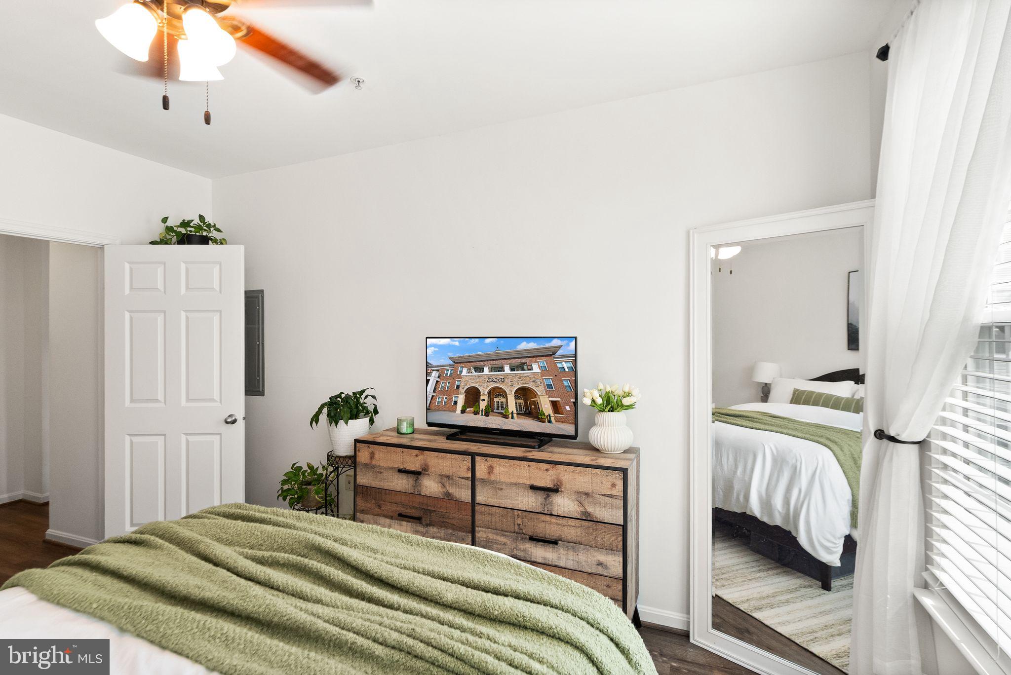 GROVE AT ARLINGTON - Residential