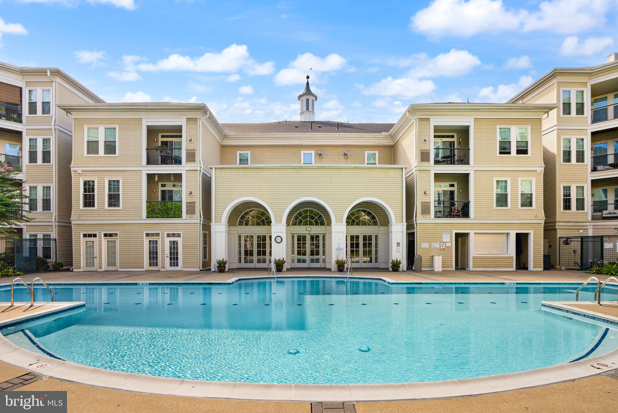 GROVE AT ARLINGTON - Residential