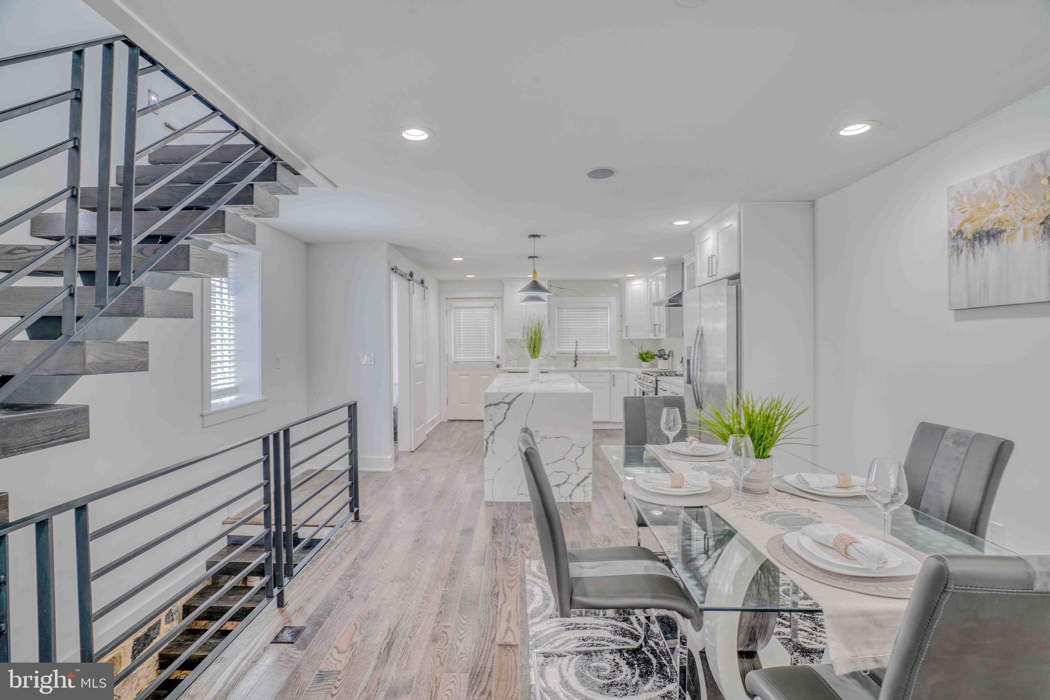 PORT RICHMOND - Residential