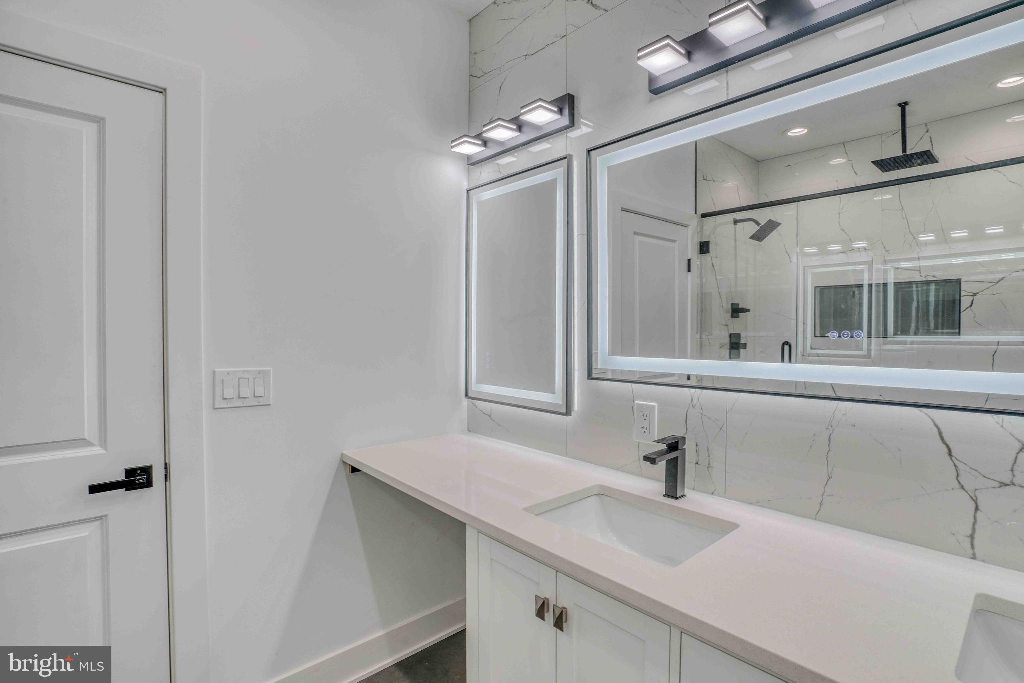 PORT RICHMOND - Residential
