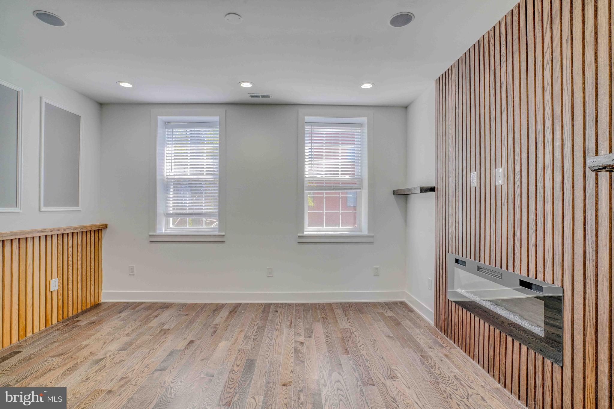 PORT RICHMOND - Residential