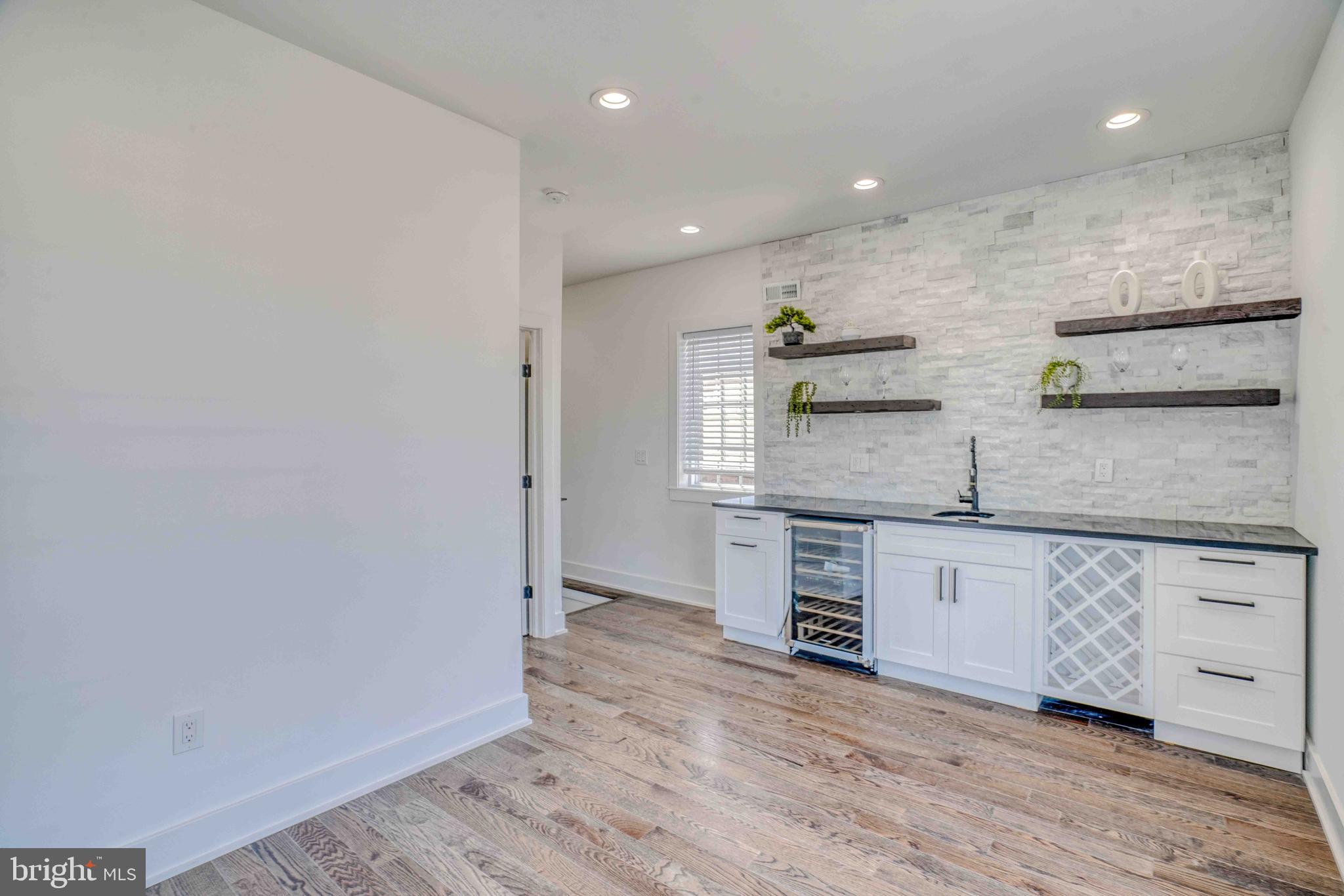 PORT RICHMOND - Residential